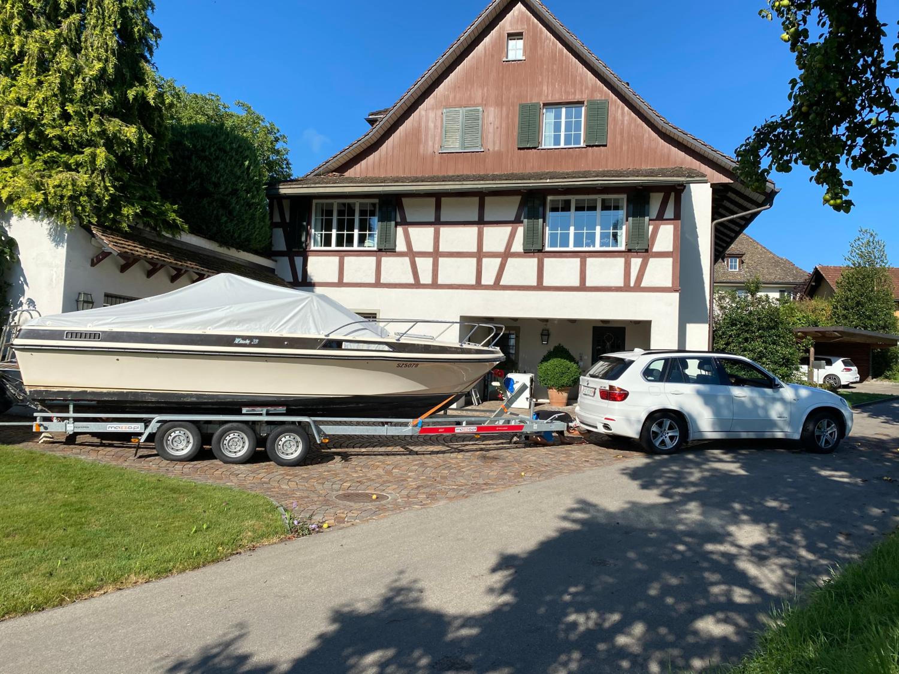 Luxusvilla nahe Zürichsee