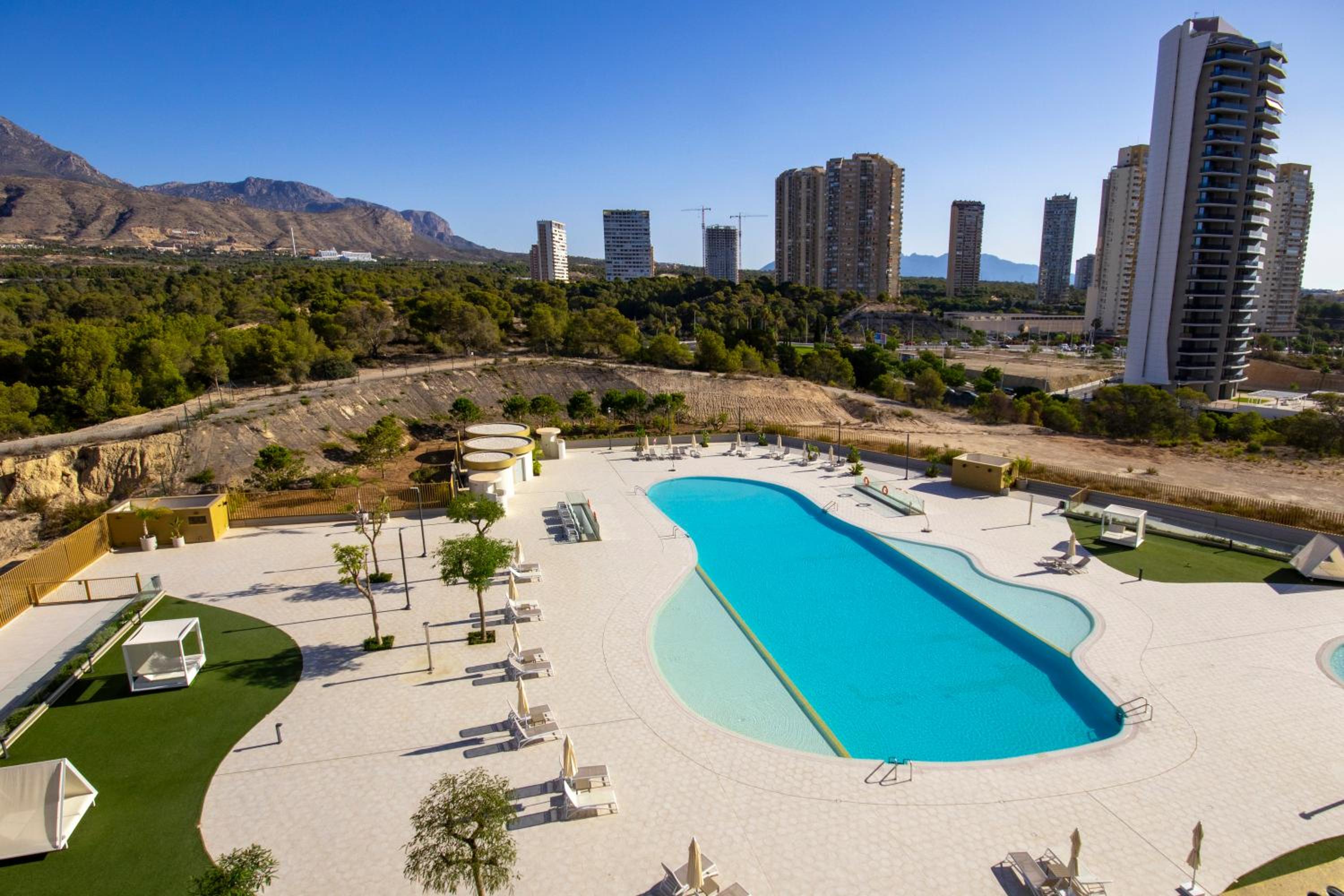 INTEMPO SKY RESORT in BENIDORM TOP PREMIUM APARTAMENTS