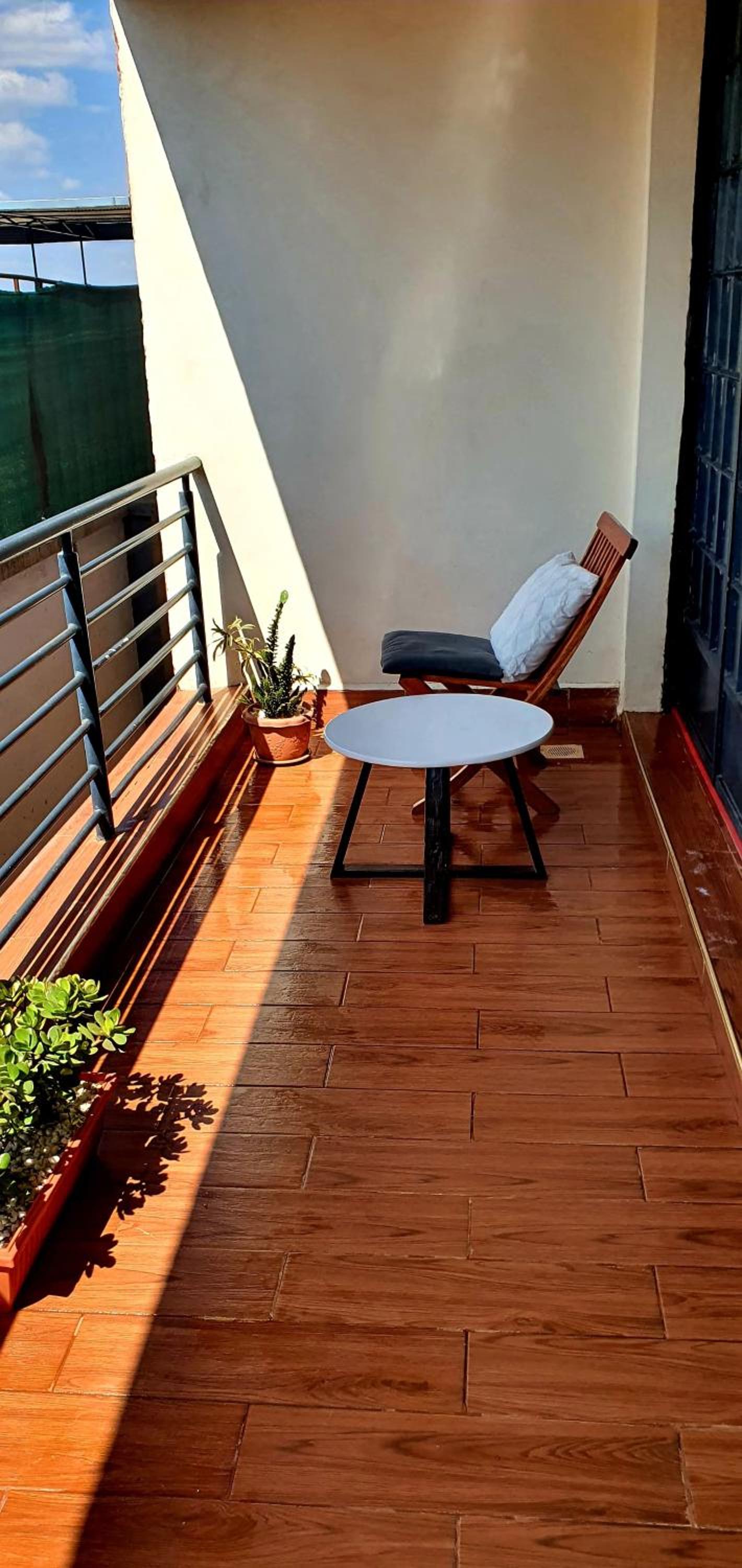 Rossyln home Near UN and Village Market