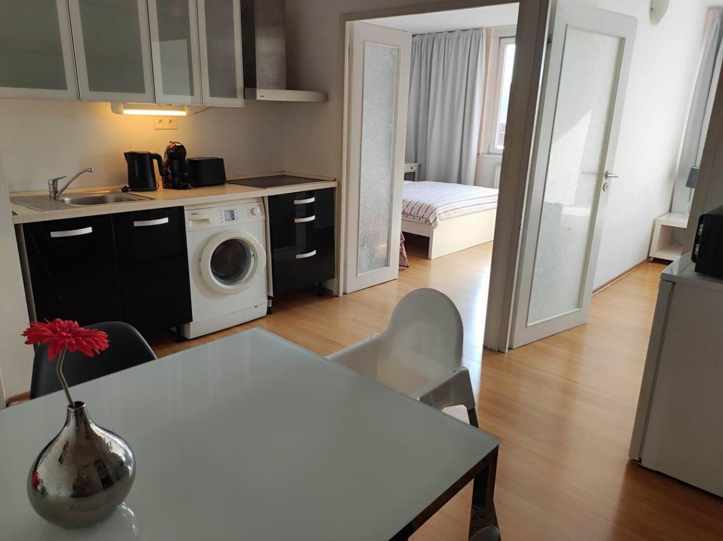 Golden Family Apartments
