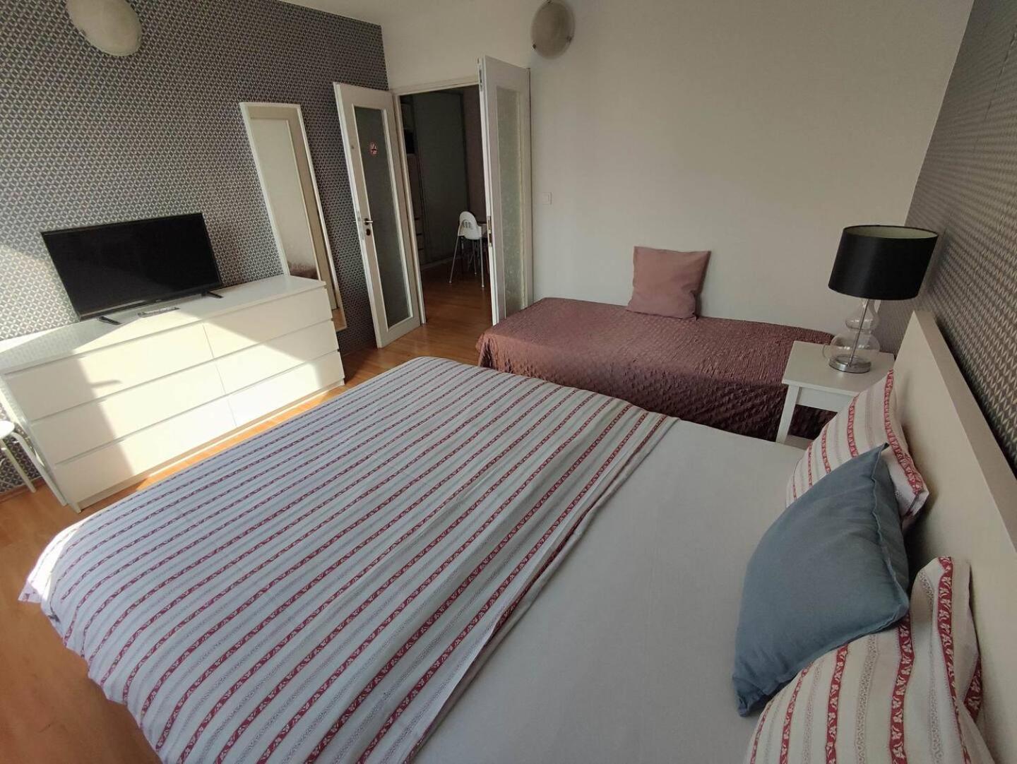 Golden Family Apartments