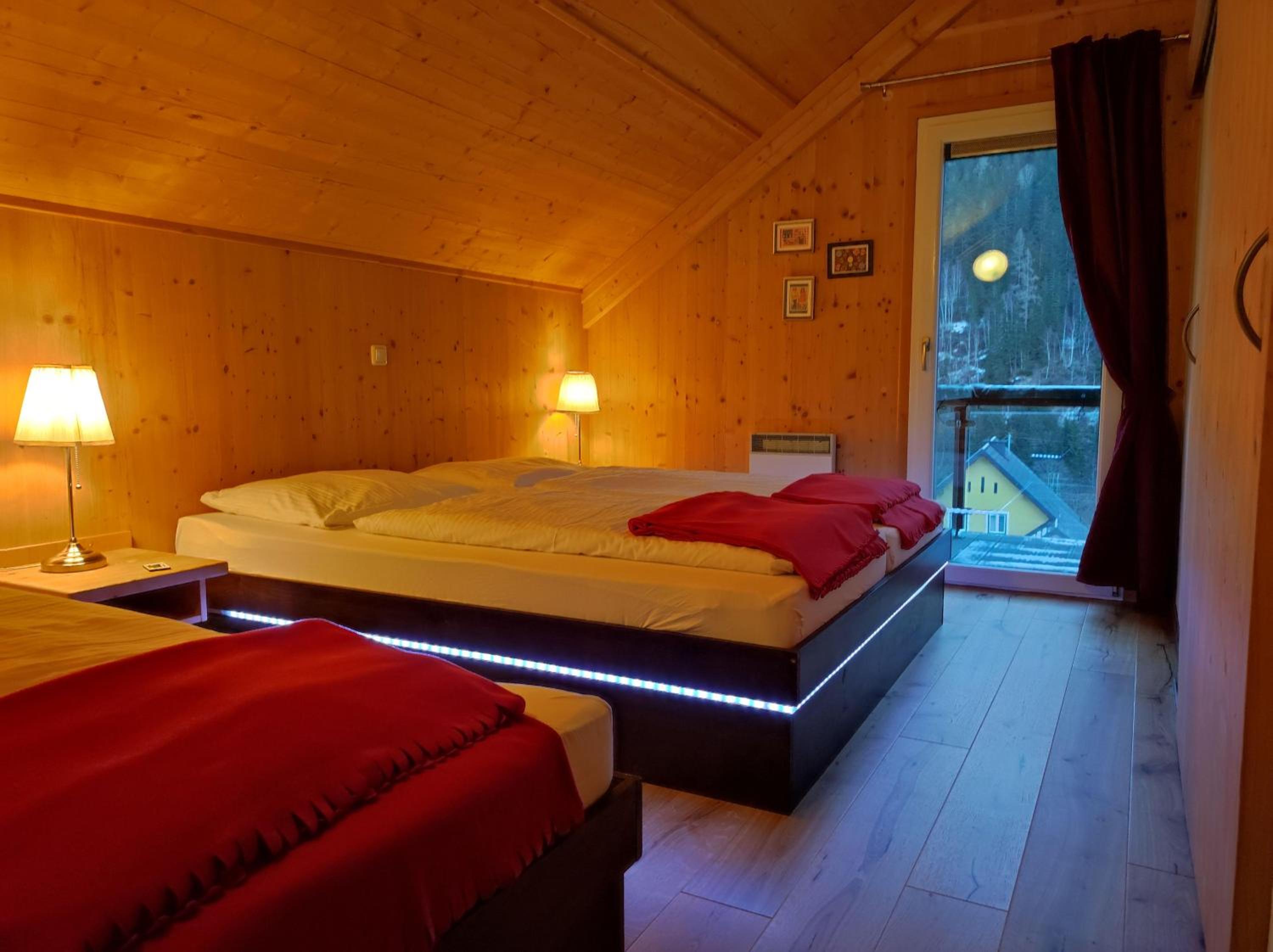 Wohlfuehl-Chalet-Alpengloeckchen