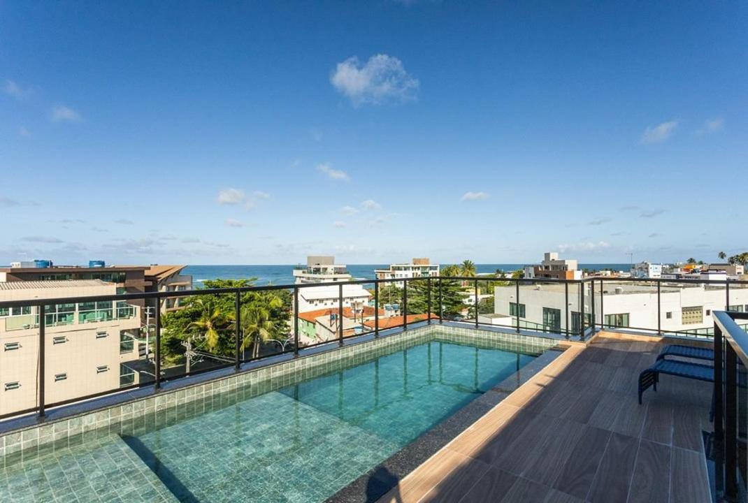 Centro de Porto de Galinhas a 50m do mar com rooftop, piscina e cozinha completa