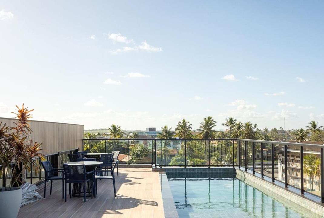 Centro de Porto de Galinhas a 50m do mar com rooftop, piscina e cozinha completa