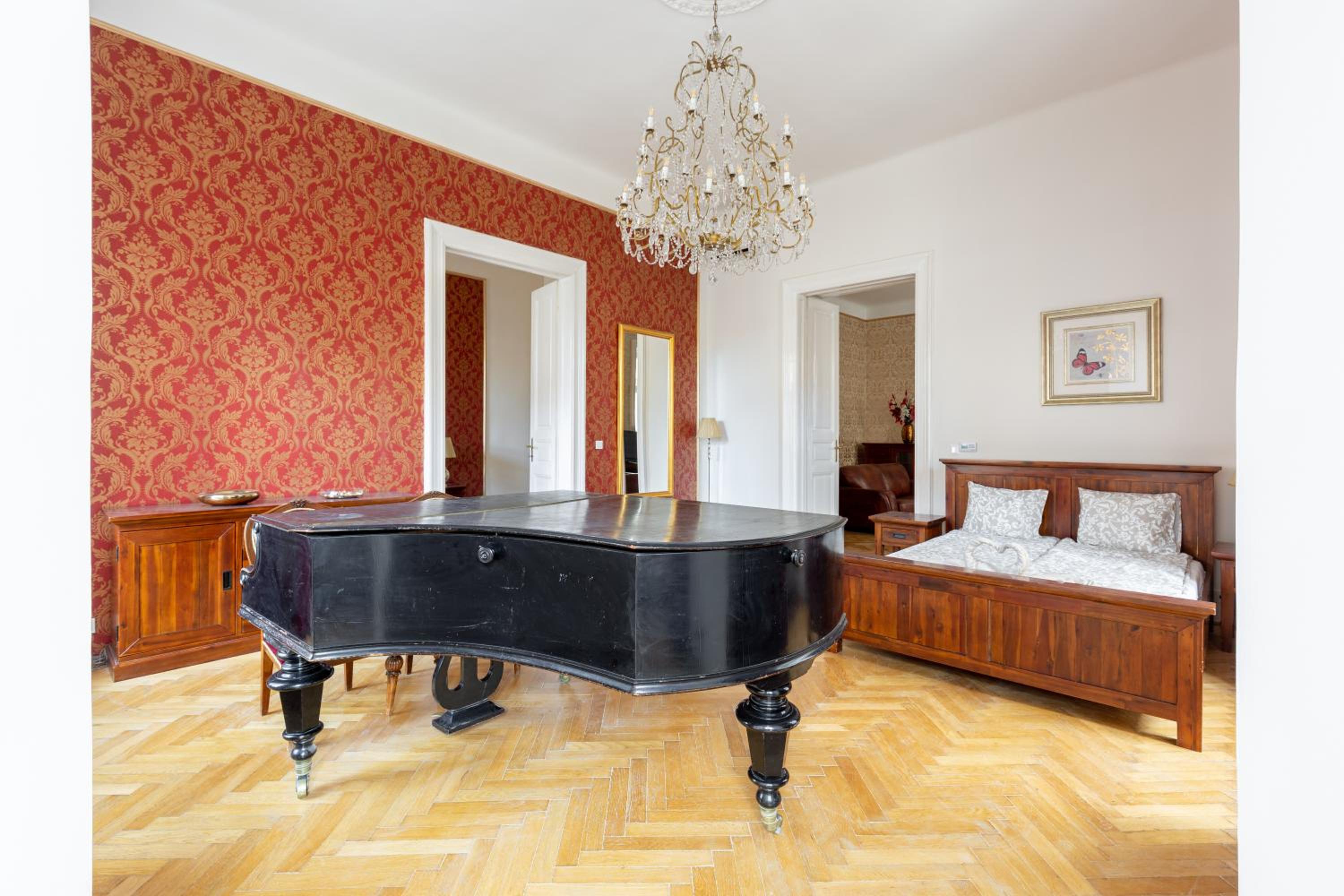 Rom-Antique Residence at City Center view 4