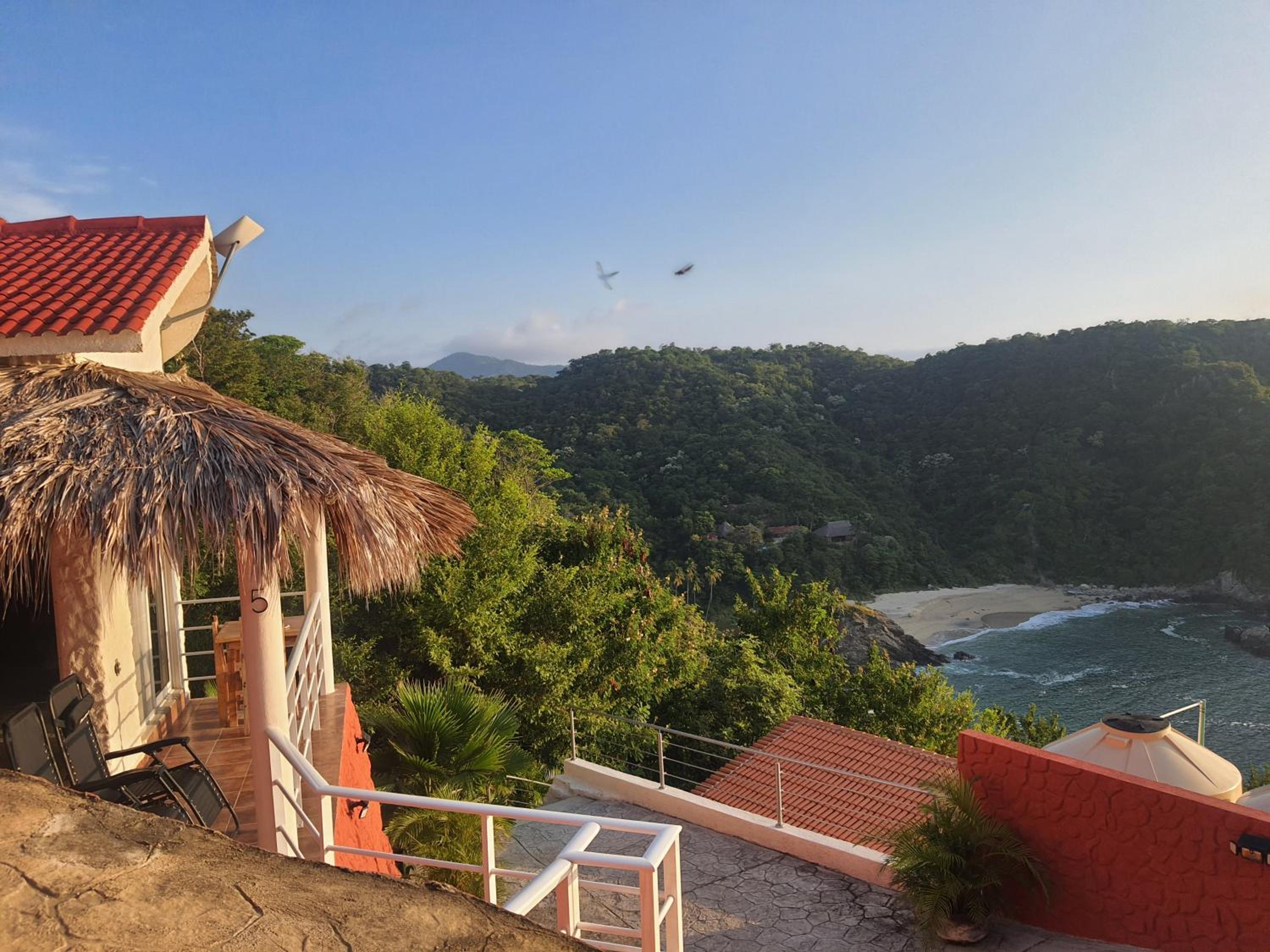 Bungalow Maya Luna view 5