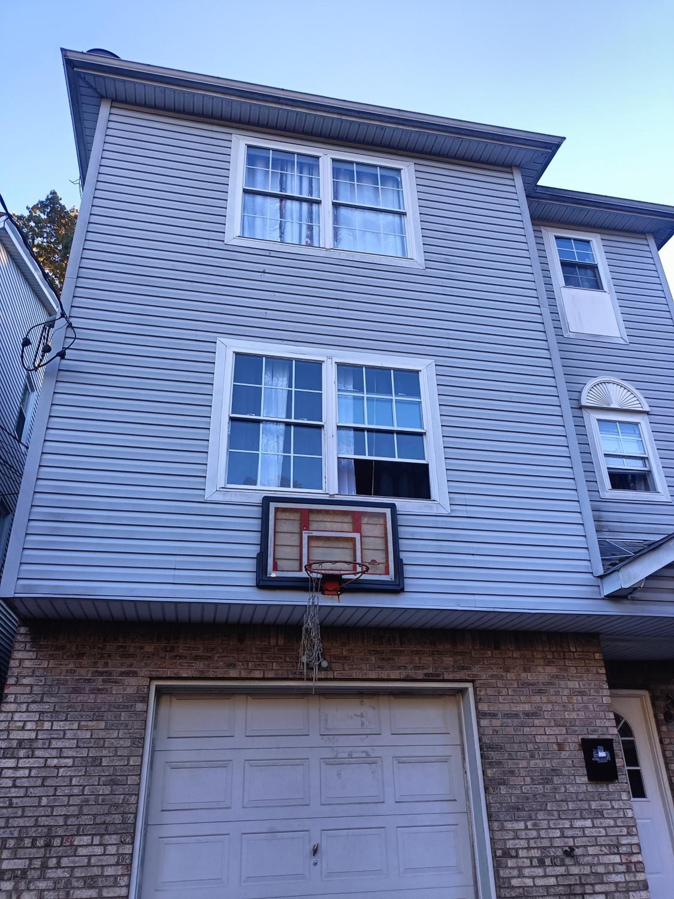 Fada Guest House - 38 Yates Ave Newark