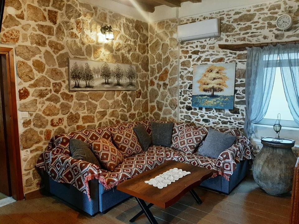 Apollon Traditional House