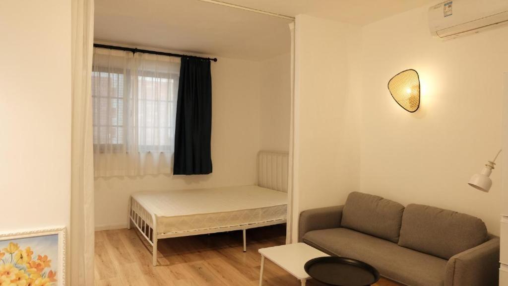 Ji Hotel Shanghai Changshou Road - Near Metro Line 13&14,Free Luggage Storage,English Service