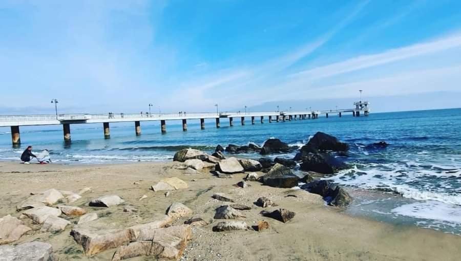 Cosy Sea View Apartment with Terrace 2 min from Beach Lazur Burgas