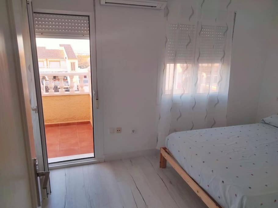 Adosado tranquilo para familias con piscina