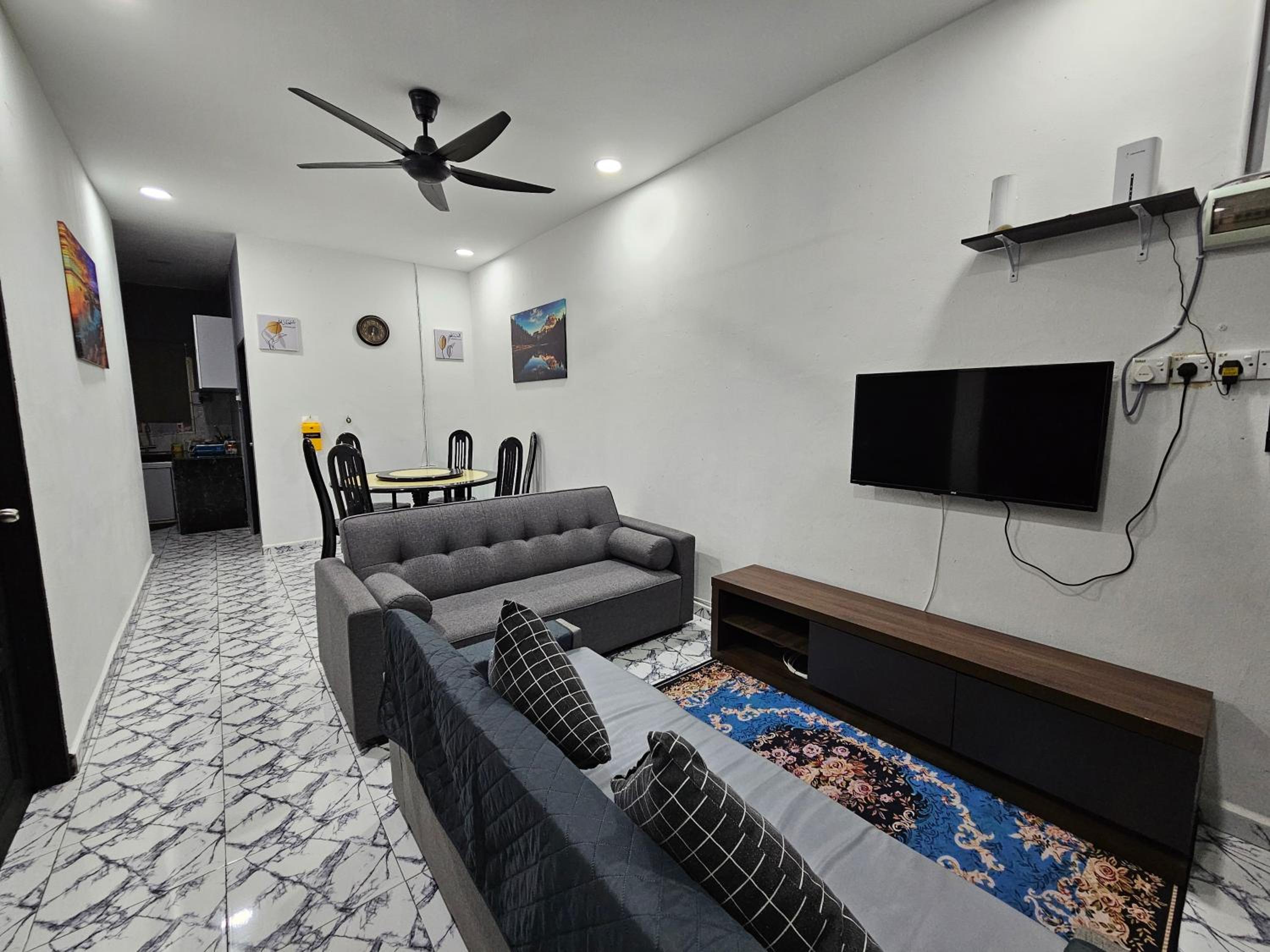 Homestay Una Kangar photo 2
