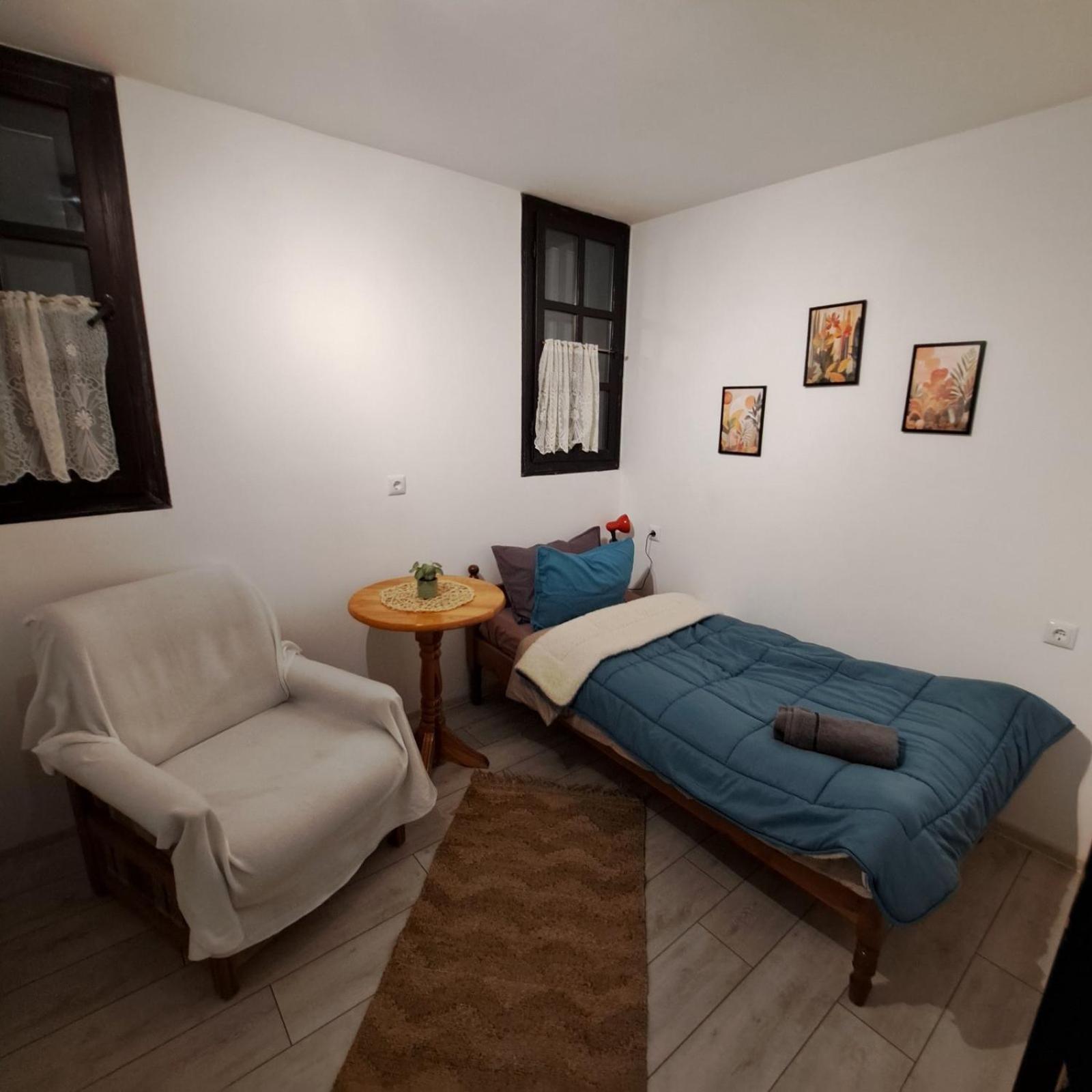 Aura house
