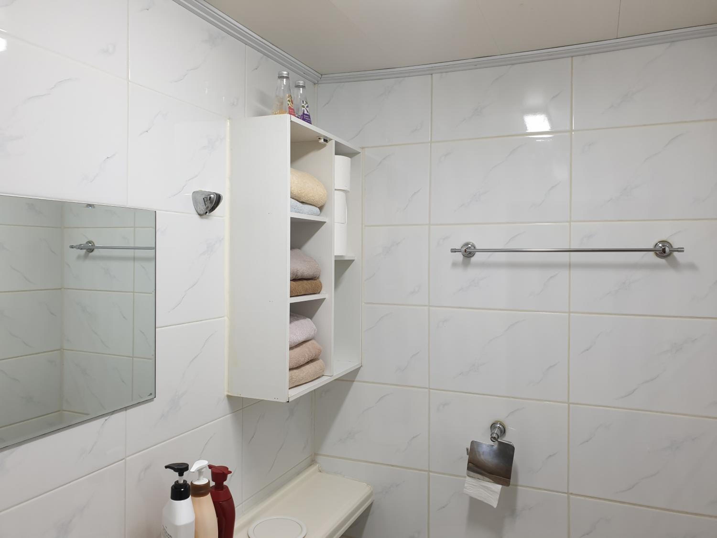 Hongdae, Sinchon Yeonhui Guesthouse B206 view 2