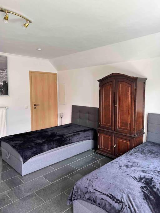 Cozy Apartment with Balcony and Parking in Tüddern