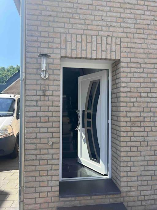 Cozy Apartment with Balcony and Parking in Tüddern