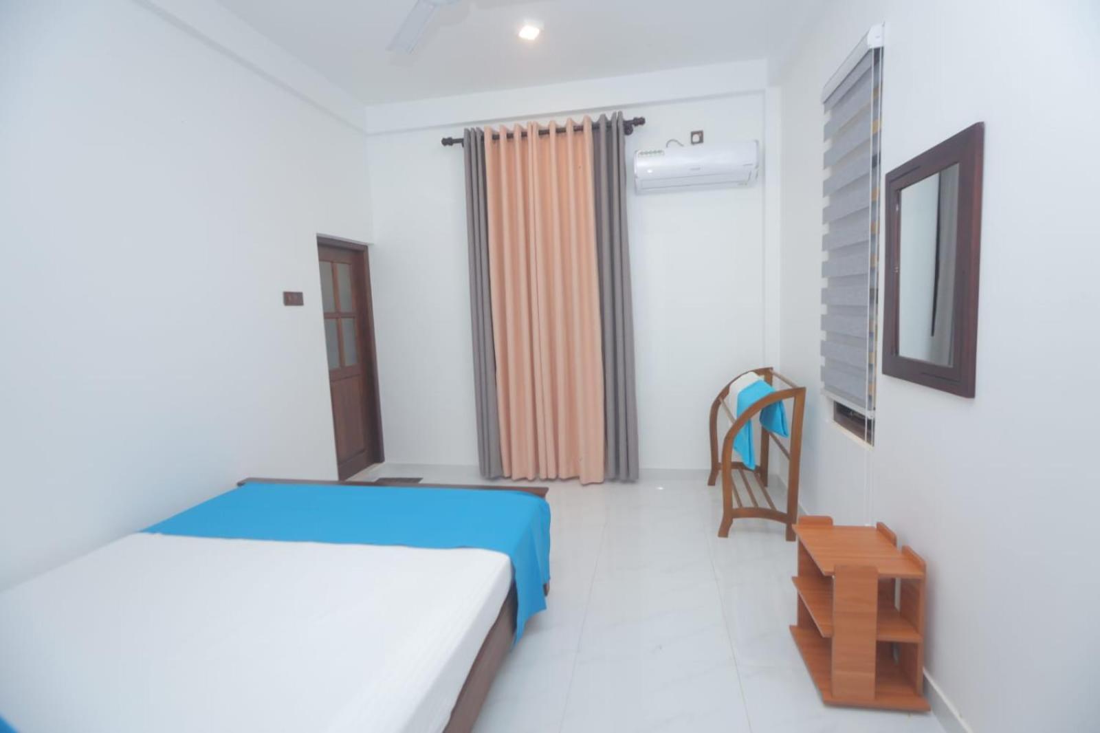 Hide Hiriketiya Villa