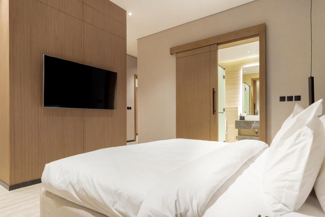 HOMETEL Residence - BLVD