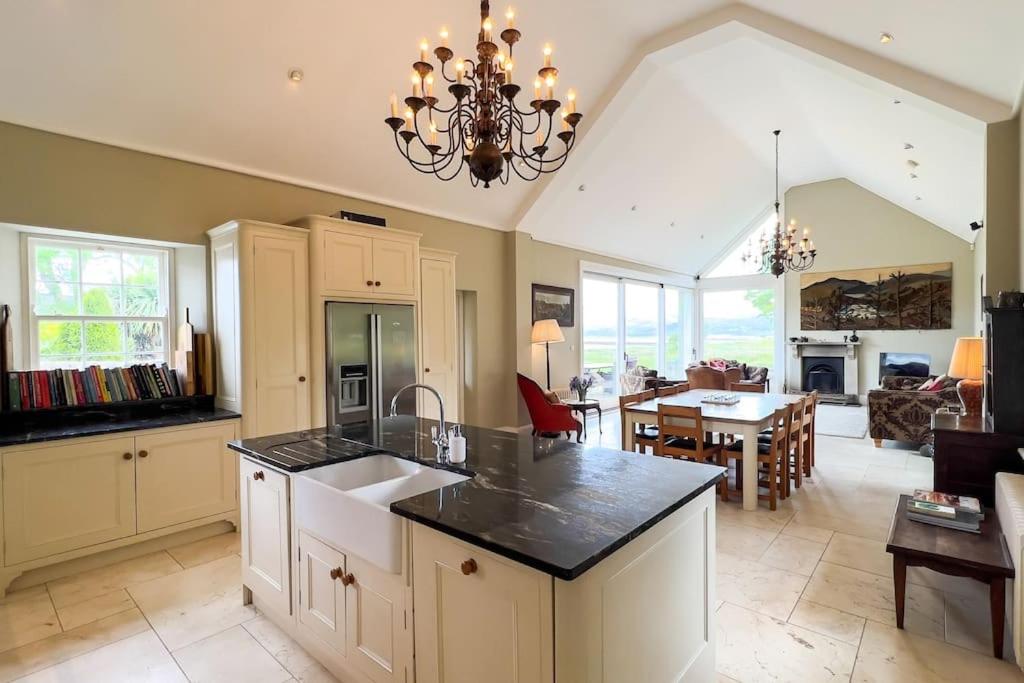 Ballyeriston House