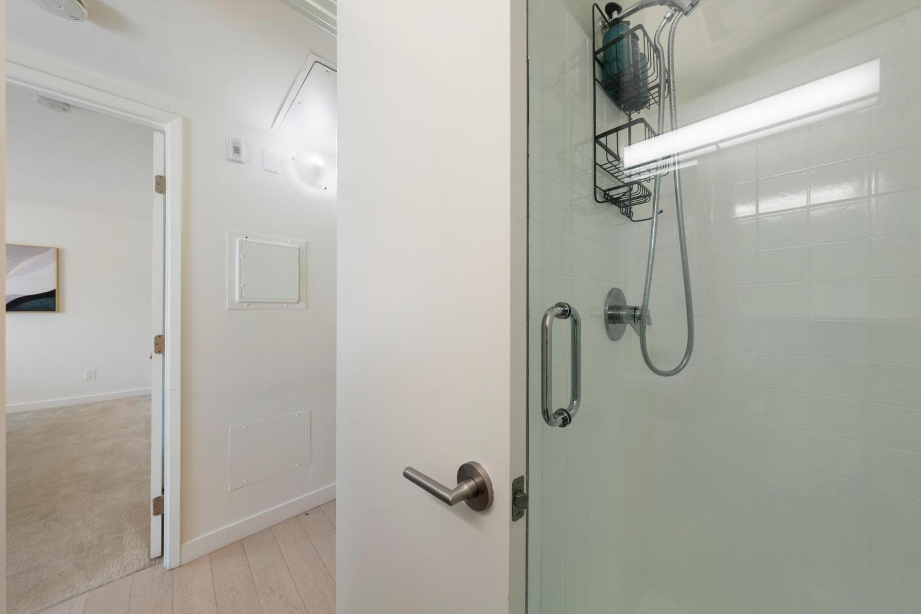 Unaluma 2BR Retreat Santa Monica Prime Location