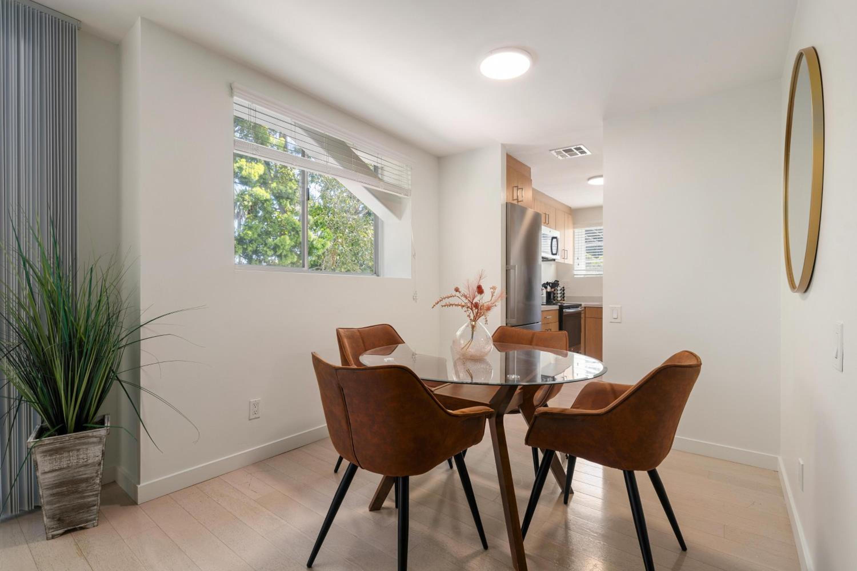 Unaluma 2BR Retreat Santa Monica Prime Location