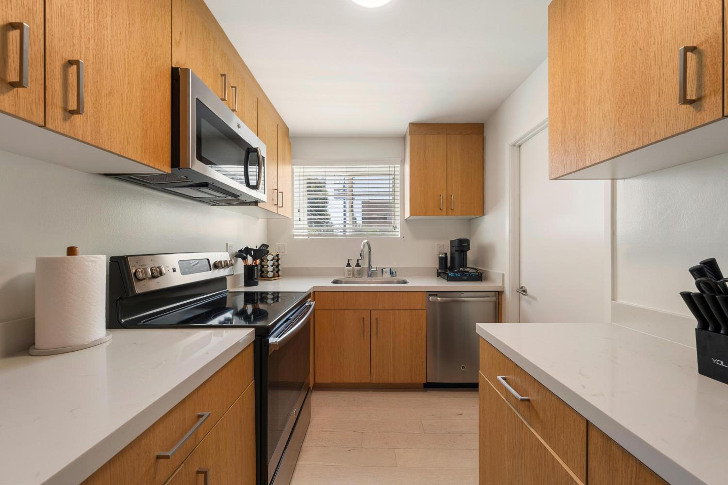 Unaluma 2BR Retreat Santa Monica Prime Location
