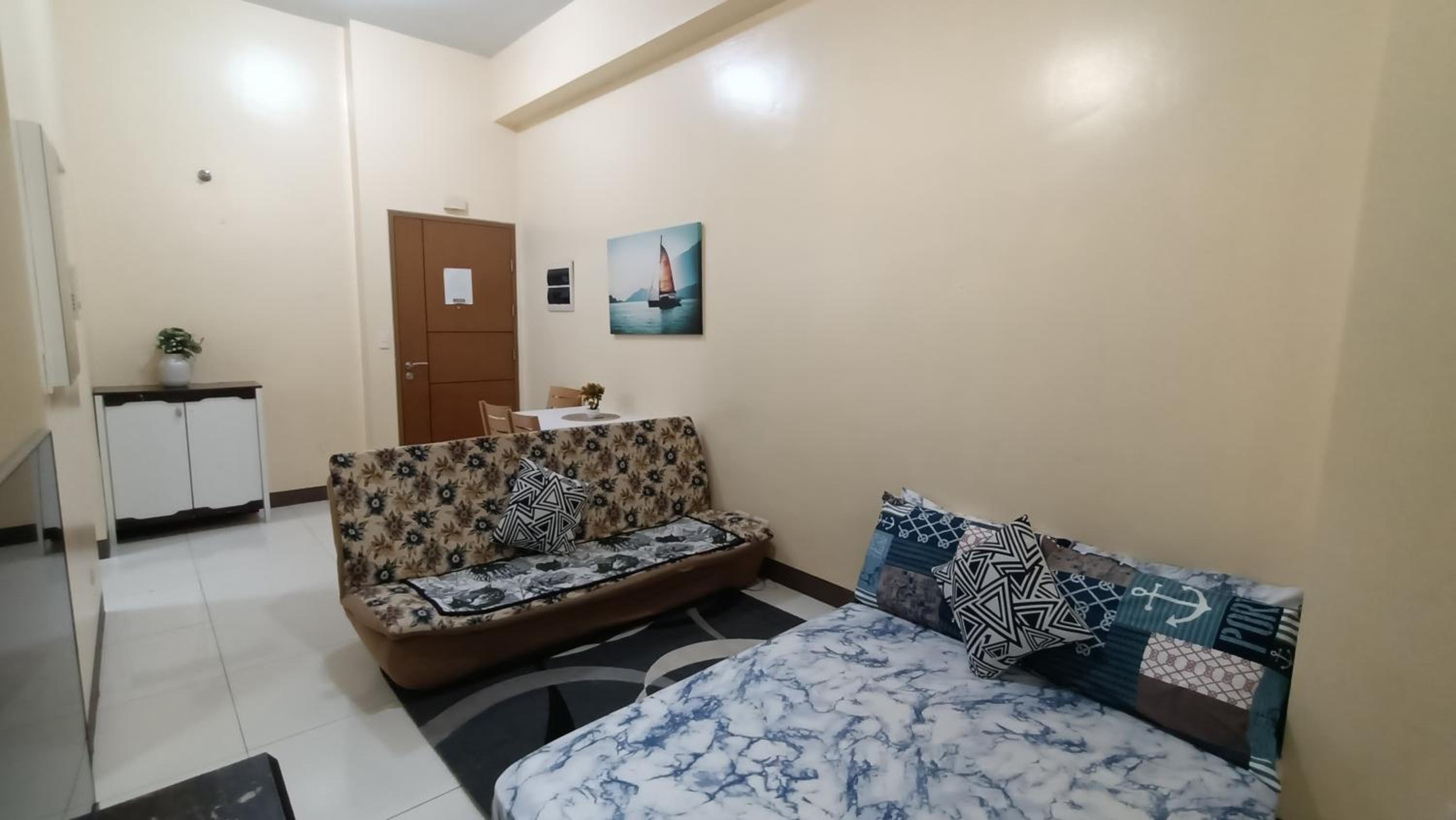 1 bedroom Condotel in front of terminal 3 Airport