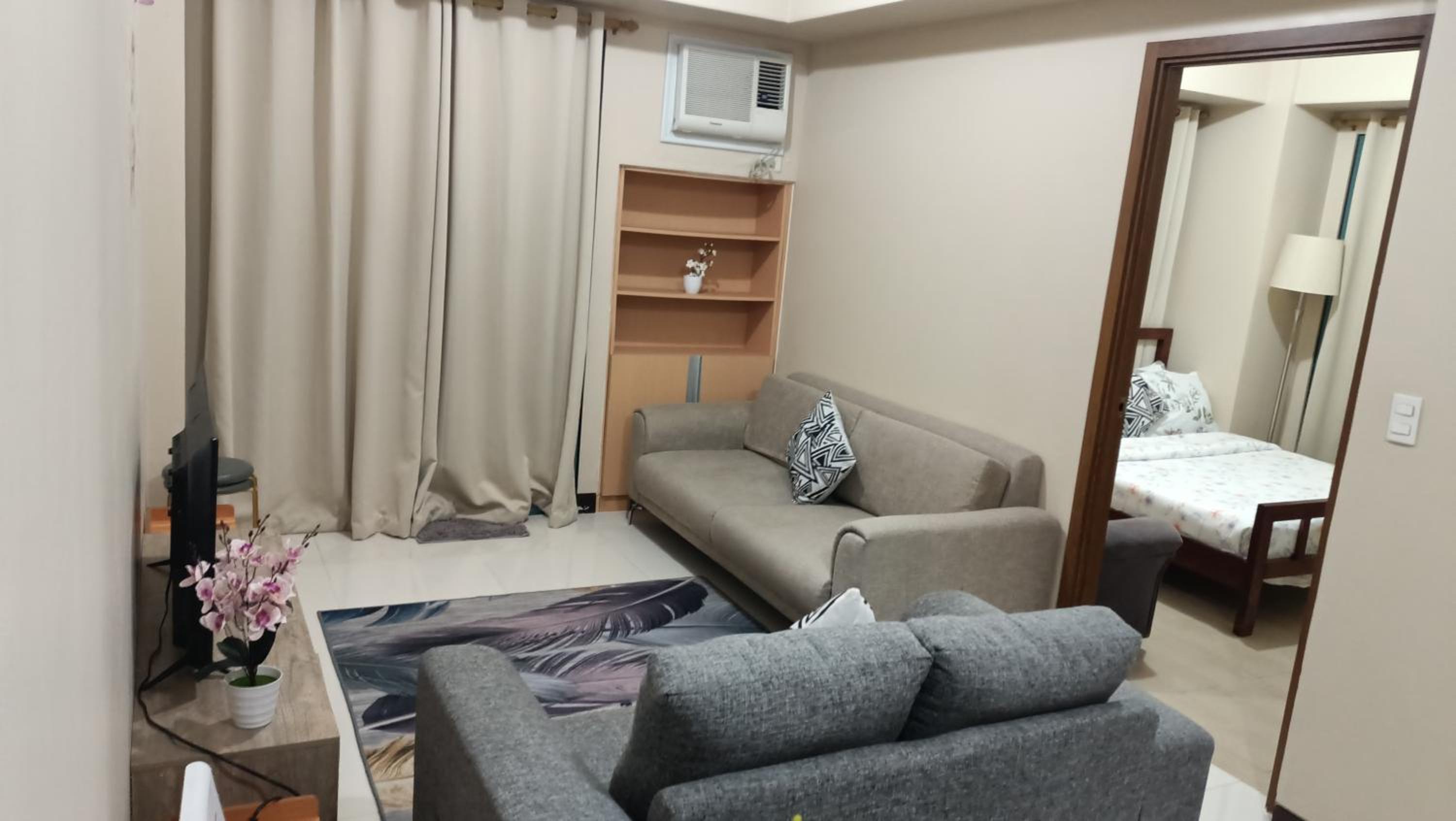 1 bedroom Condotel in front of terminal 3 Airport