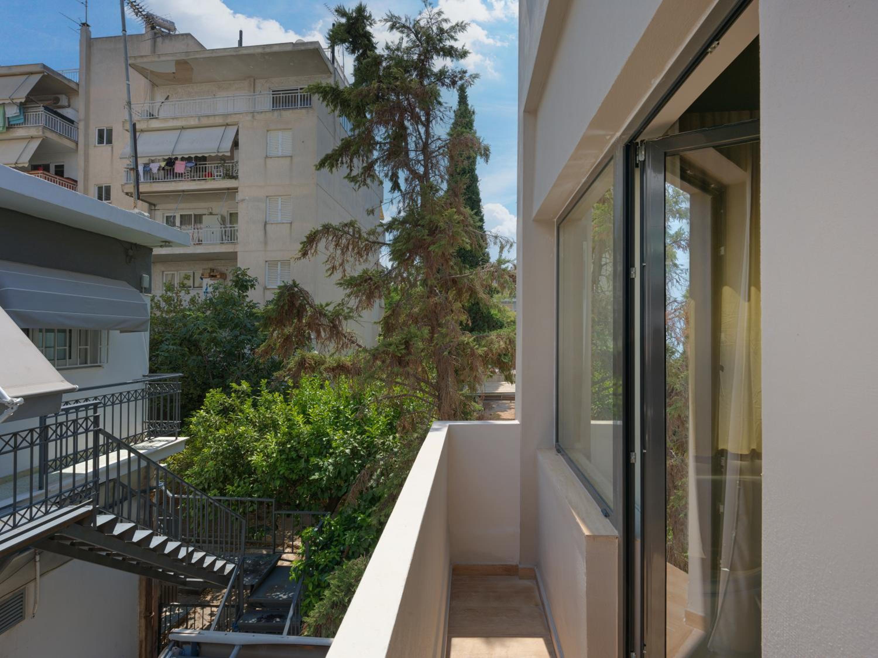 YaPe Coastal Suites at Alimos Beach