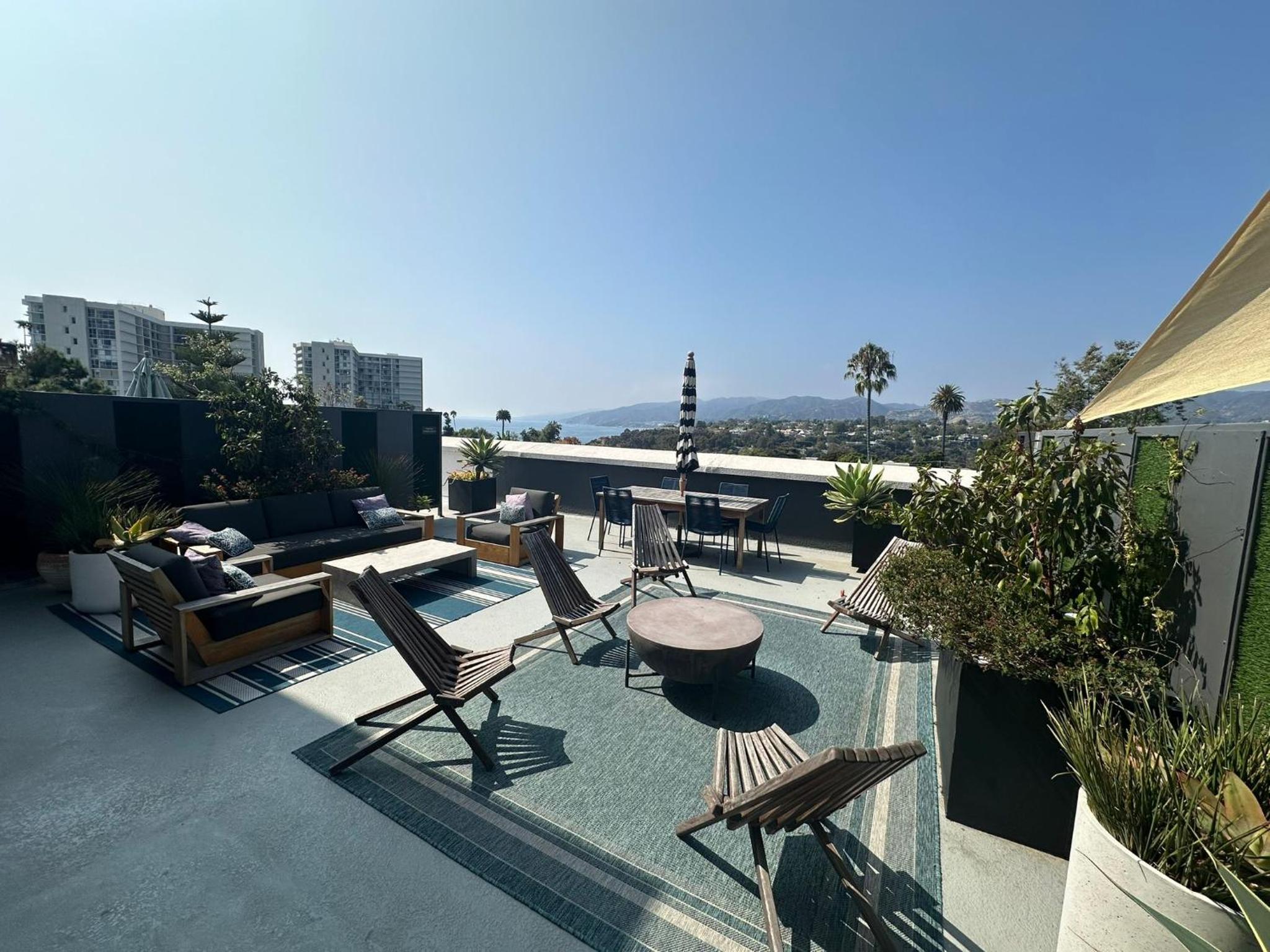 Unaluma 2BR Retreat Santa Monica Prime Location