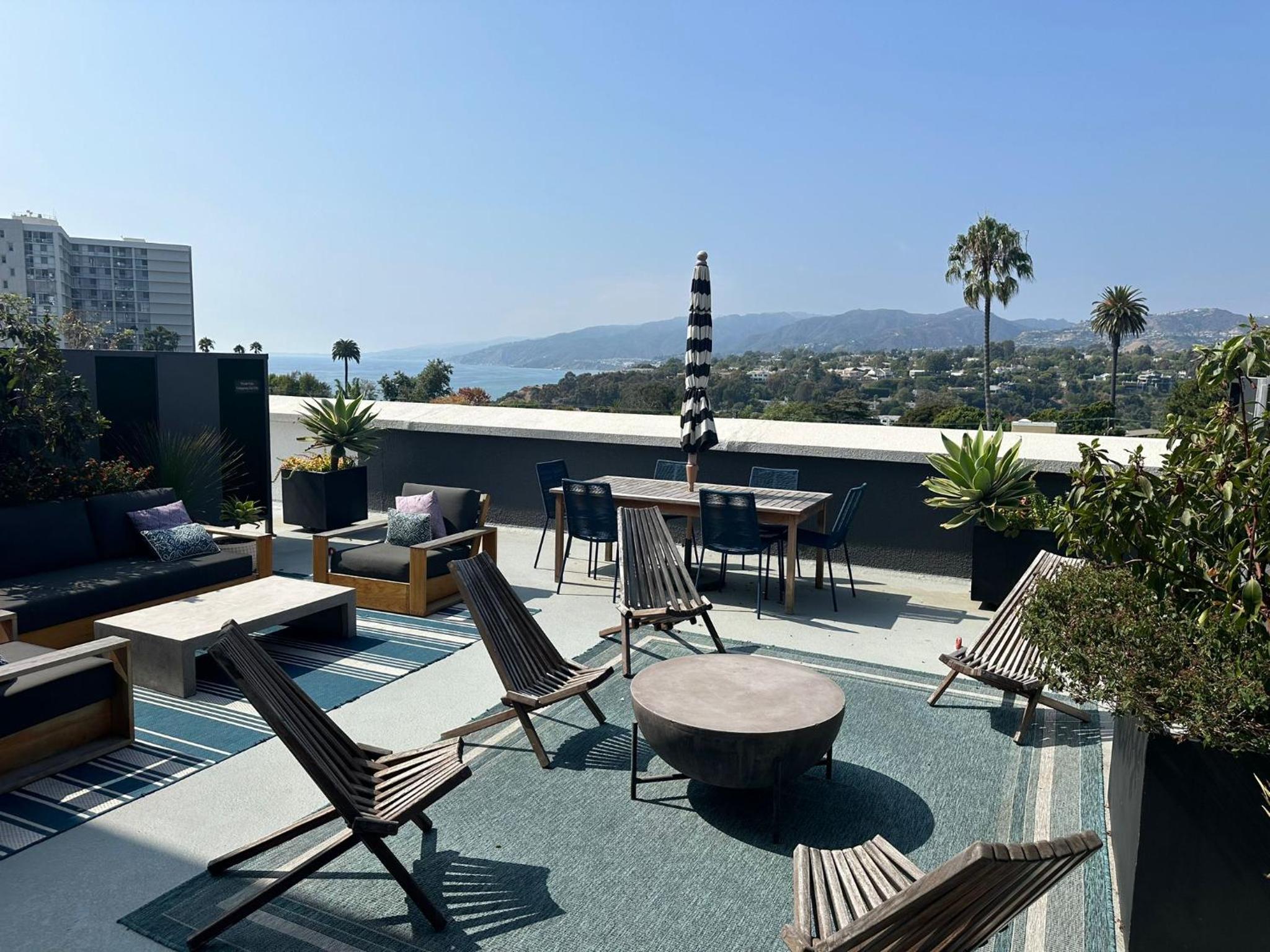 Unaluma 2BR Retreat Santa Monica Prime Location