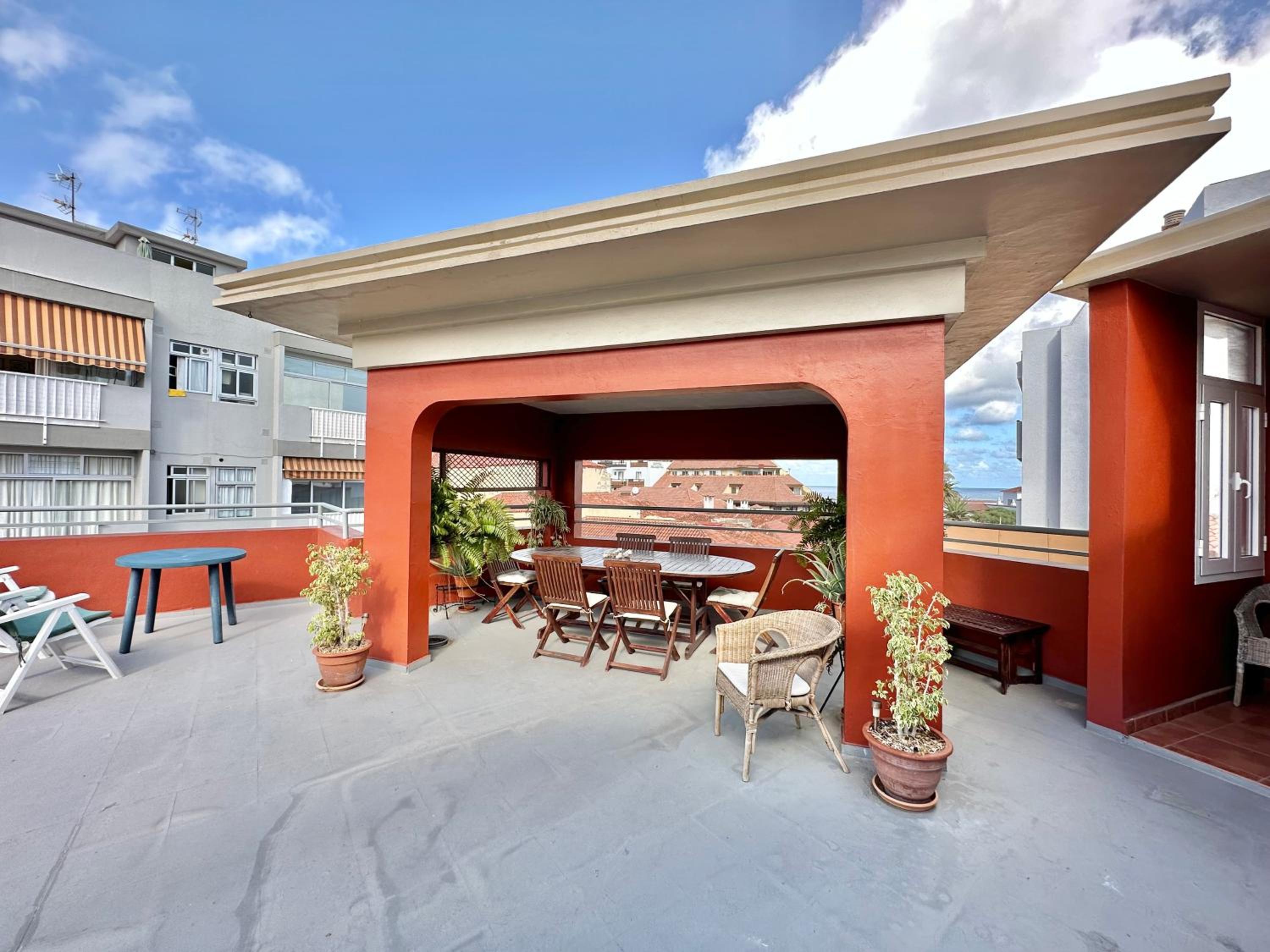 La Hoya Downtown Apartments
