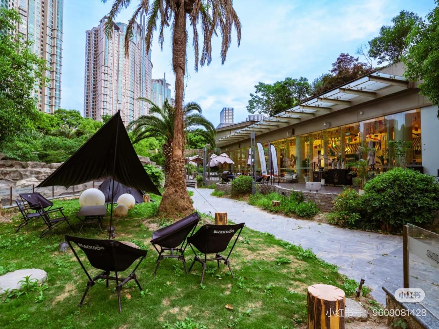 iHome-Lujiazui Riverside, Bund Riverview, Skyscrapers Citywalk, Deluxe Shanghai Living, As Pictured
