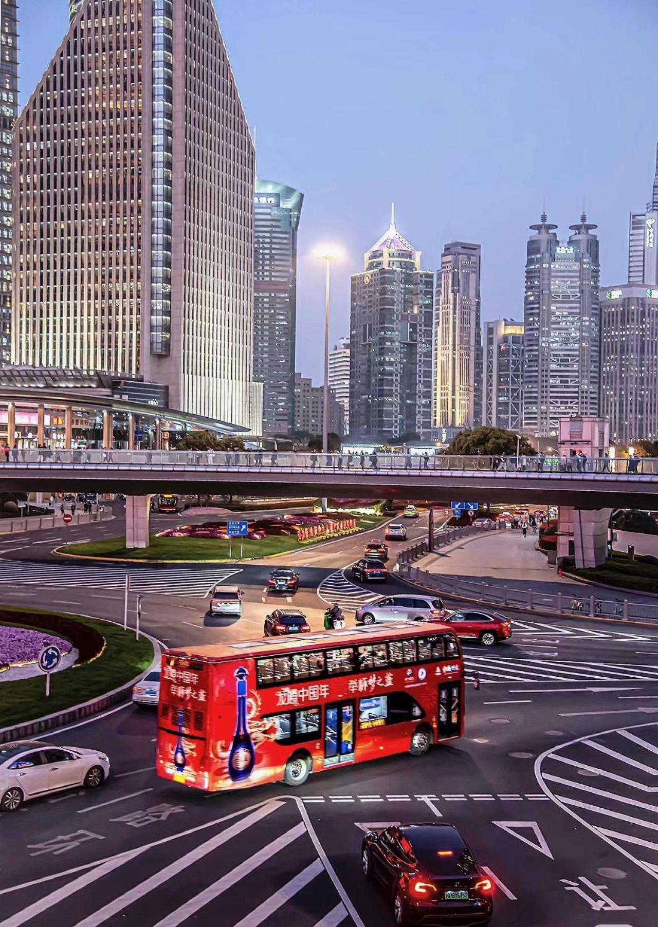 iHome-Lujiazui Riverside, Bund Riverview, Skyscrapers Citywalk, Deluxe Shanghai Living, As Pictured