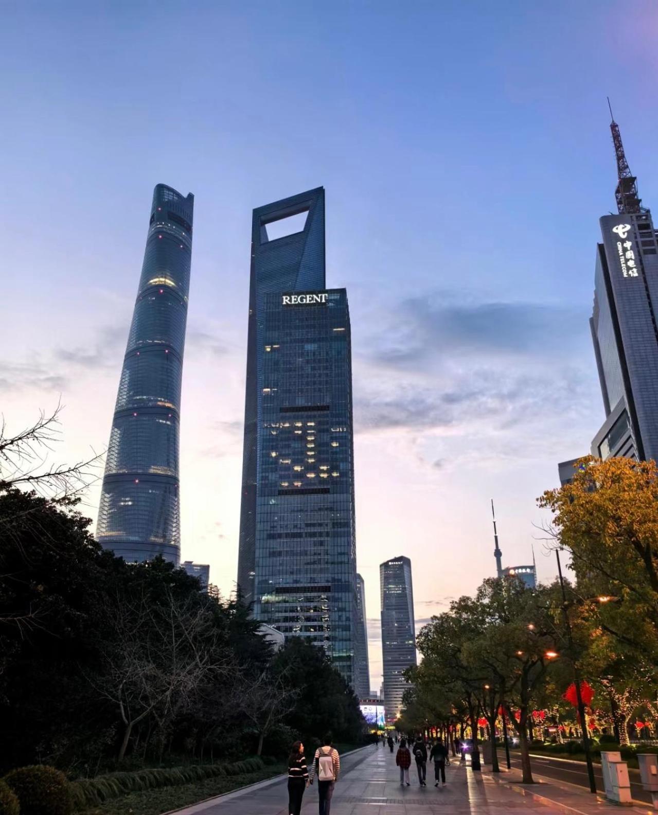 iHome-Lujiazui Riverside, Bund Riverview, Skyscrapers Citywalk, Deluxe Shanghai Living, As Pictured