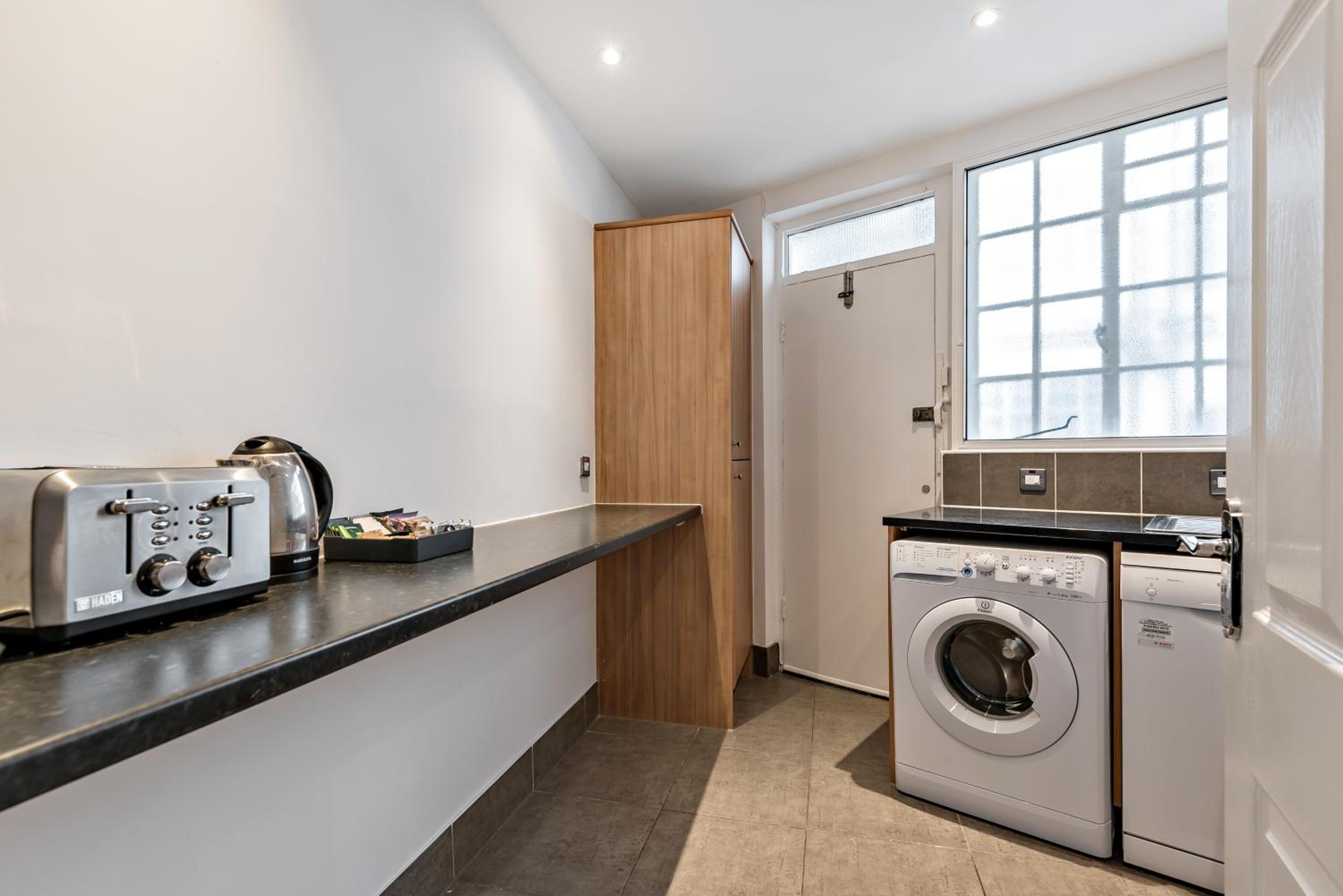 Strathmore Court Apartments