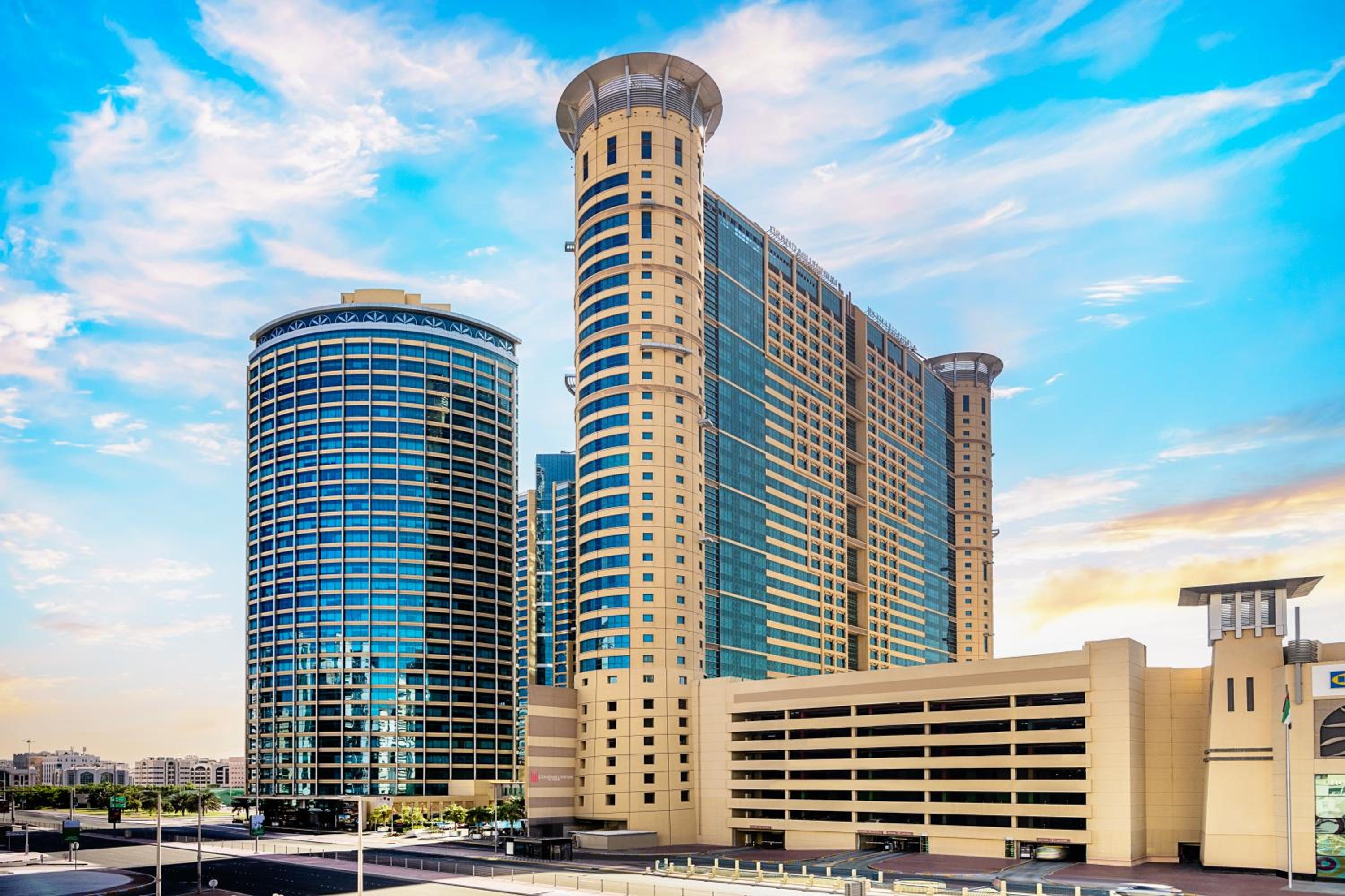 Hotel Grand Millennium Al Wahda Hotel and Executive Apartments Abu Dhabi - Image 1