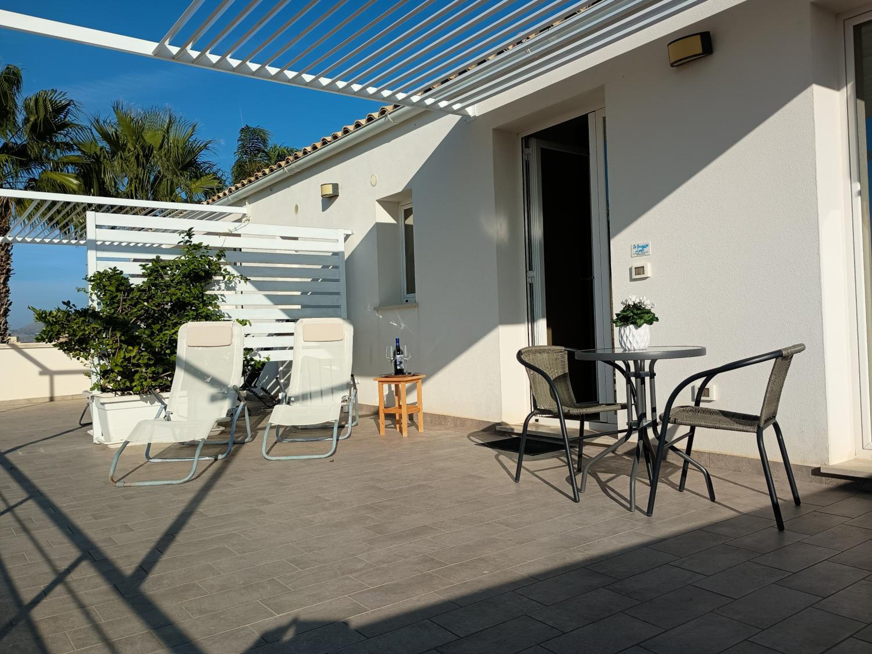 Le terrazze sul sale-Monolocale 1 & Monolocale 2 White Gold Apartaments & 2 White Gold Apartaments view 5