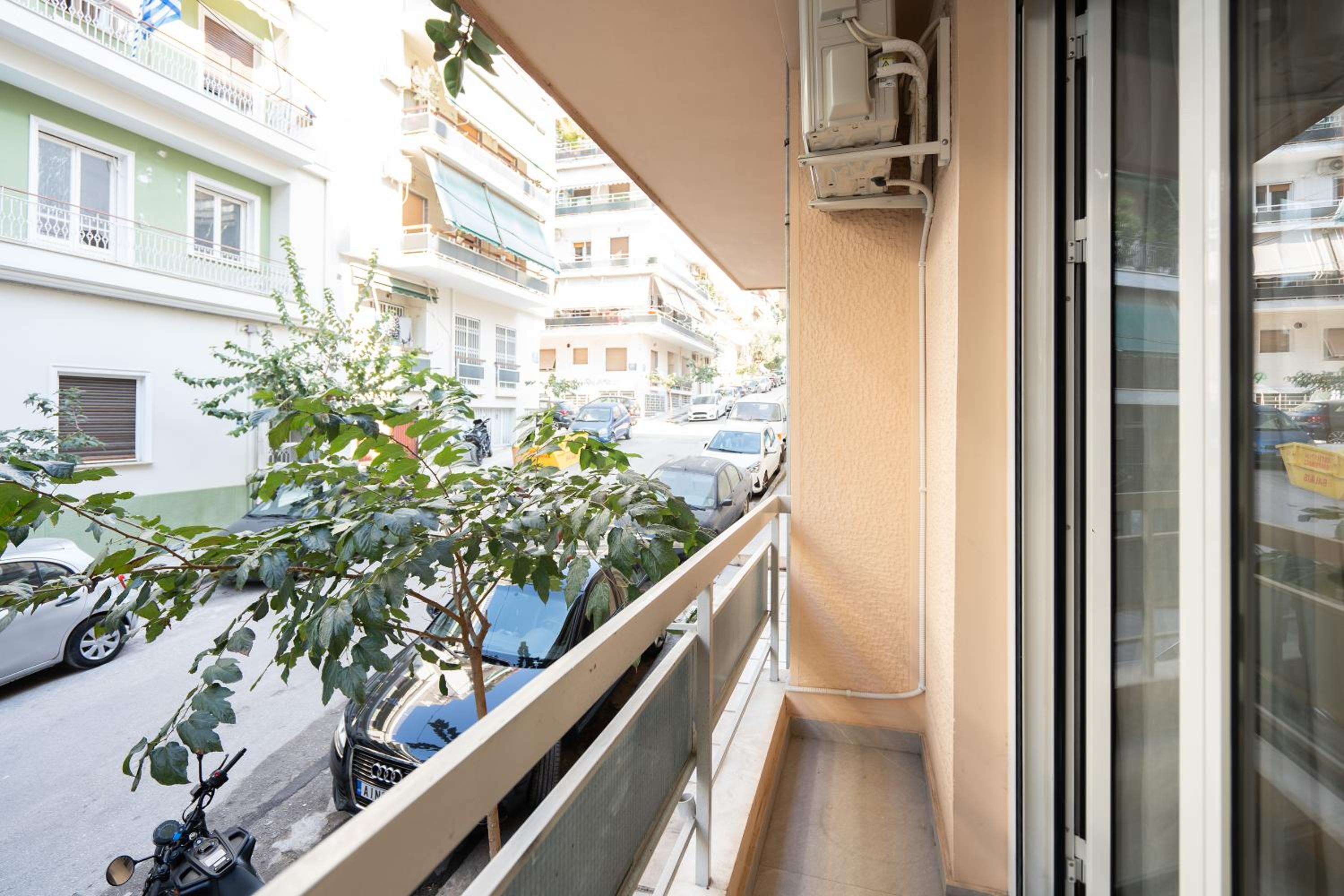 Modern Studio, Walking distance to Kolonaki & The Ilisian