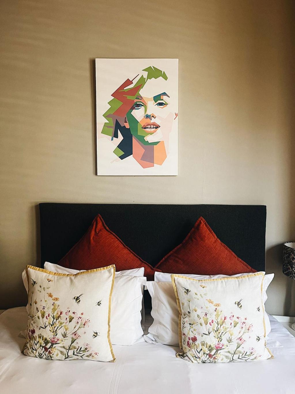 The Marilyn on Sea Point view 4
