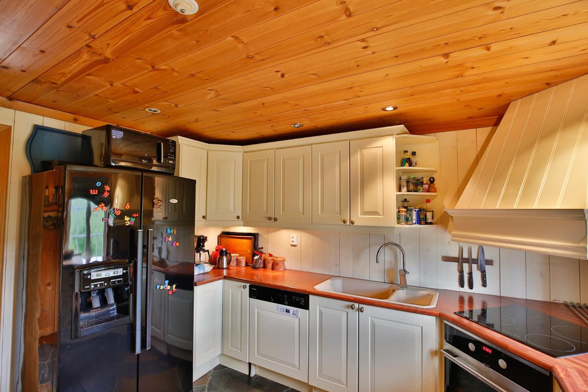 Grand Log Cabin With Fireplace And 12-14 Beds view 4