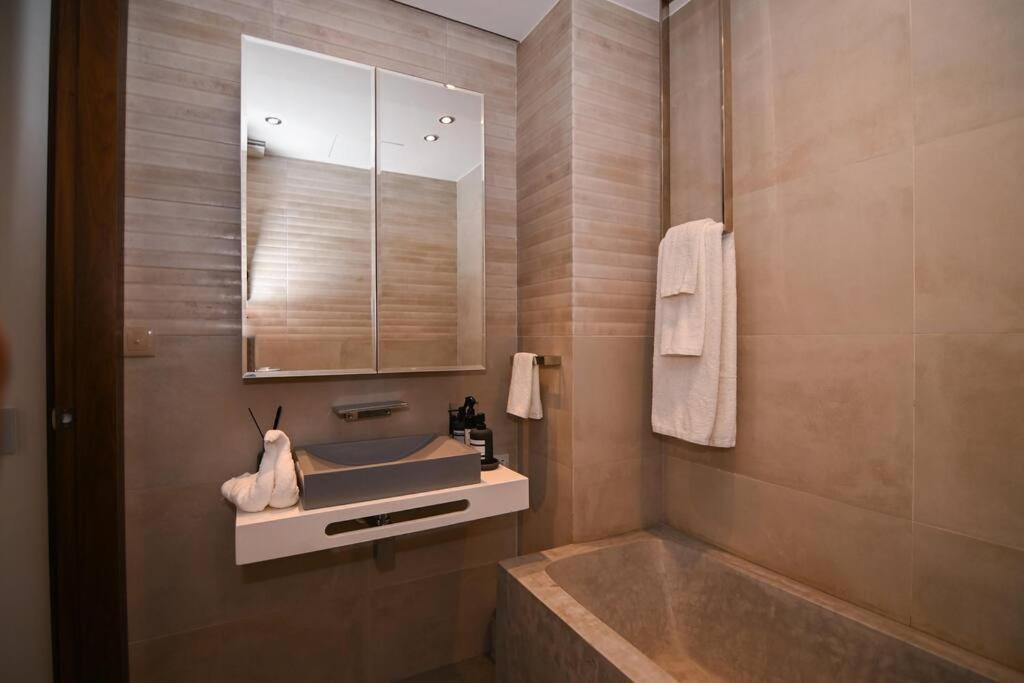 Villa Luxe, Golf, Spa & Cinéma view 2