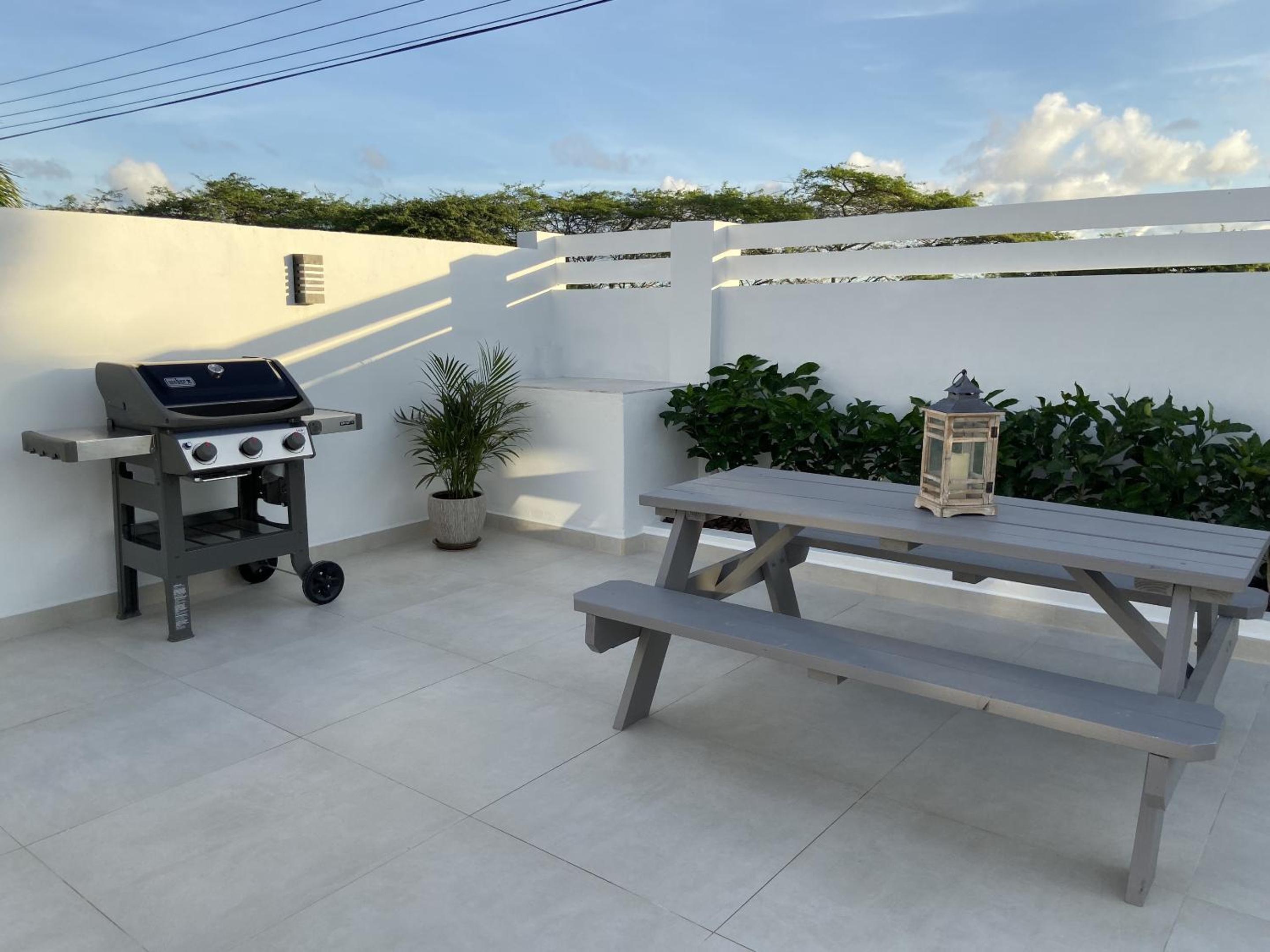 Movida Inn Aruba view 2