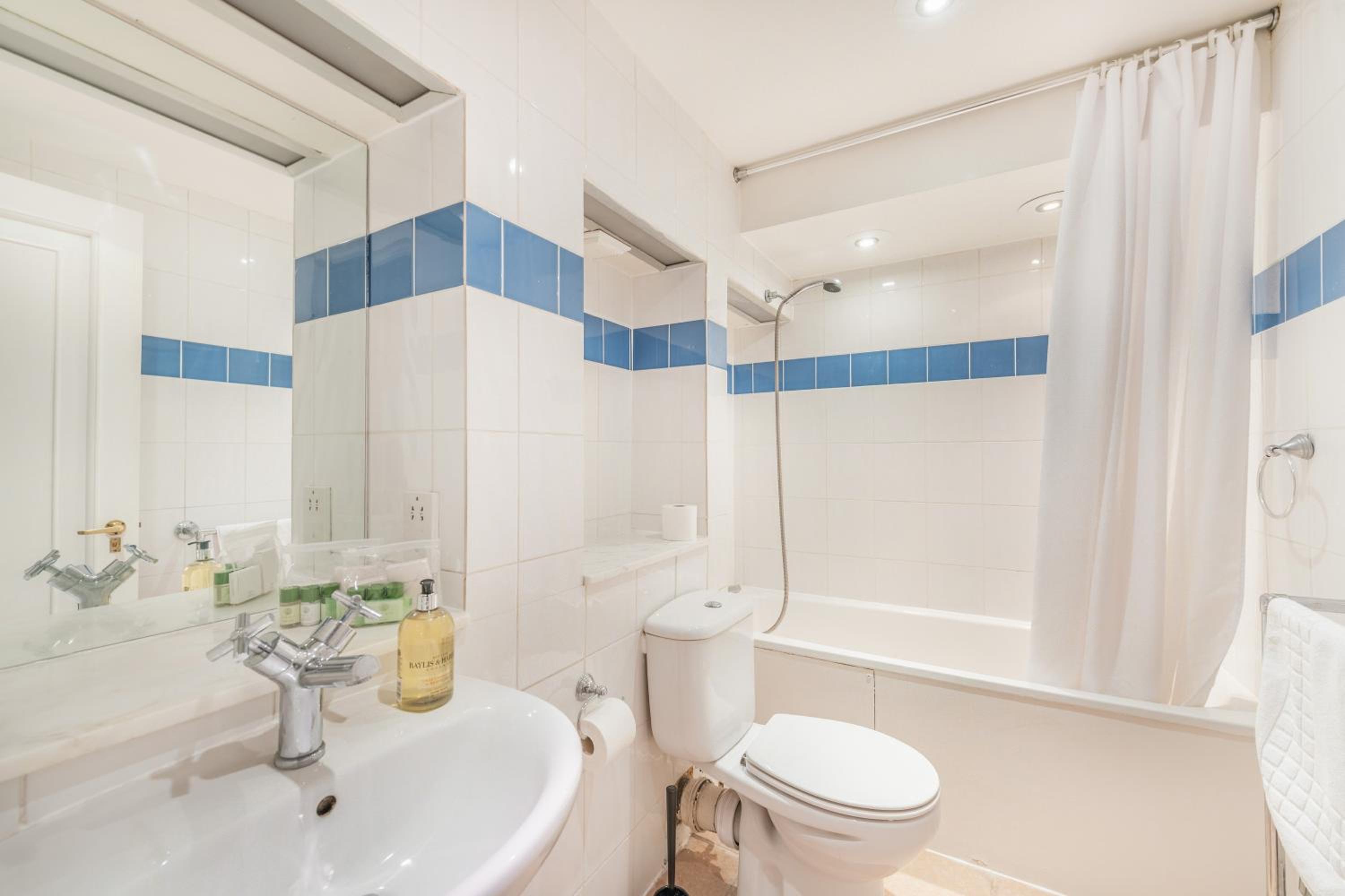 Strathmore Court Apartments
