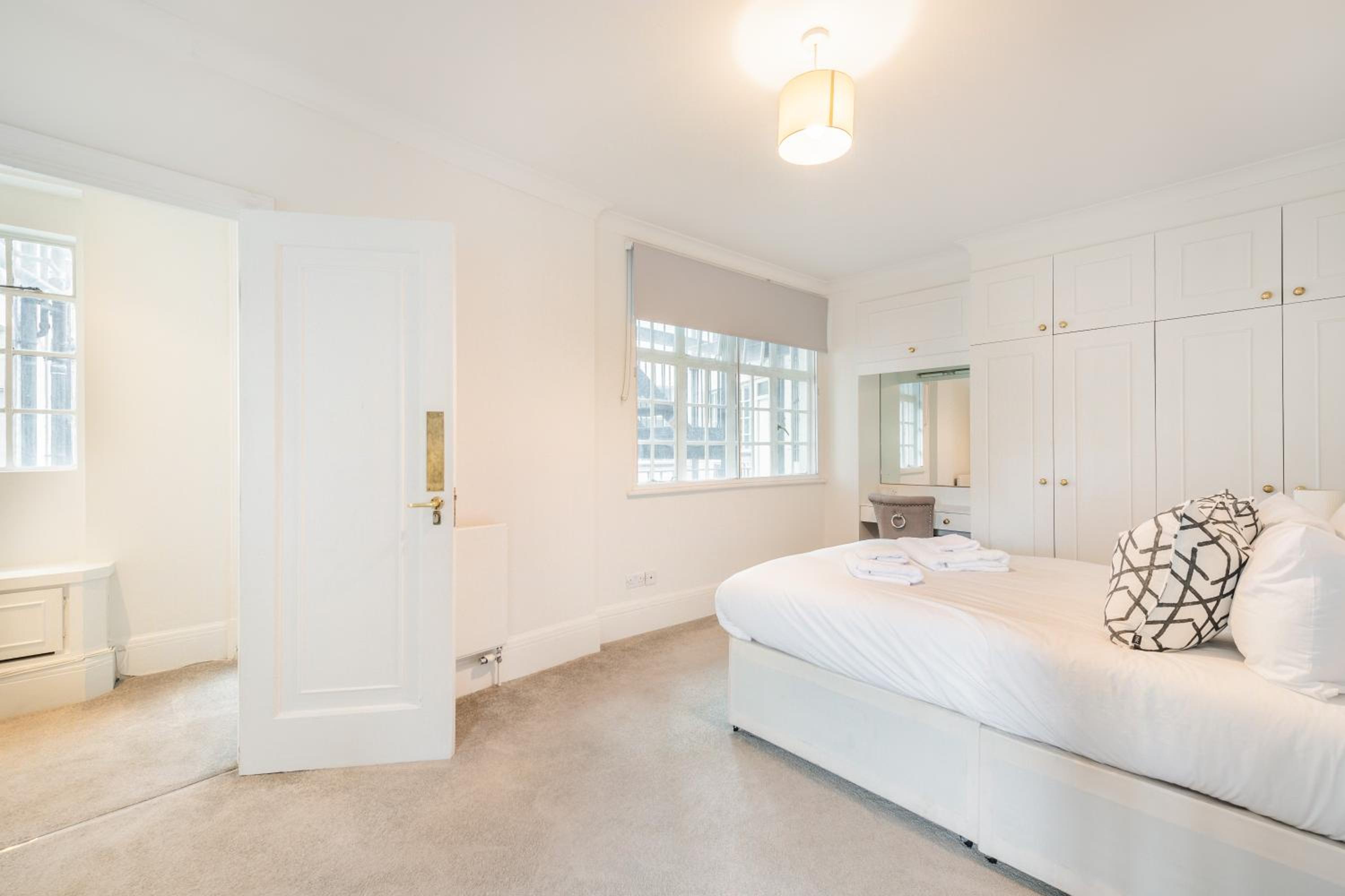 Strathmore Court Apartments