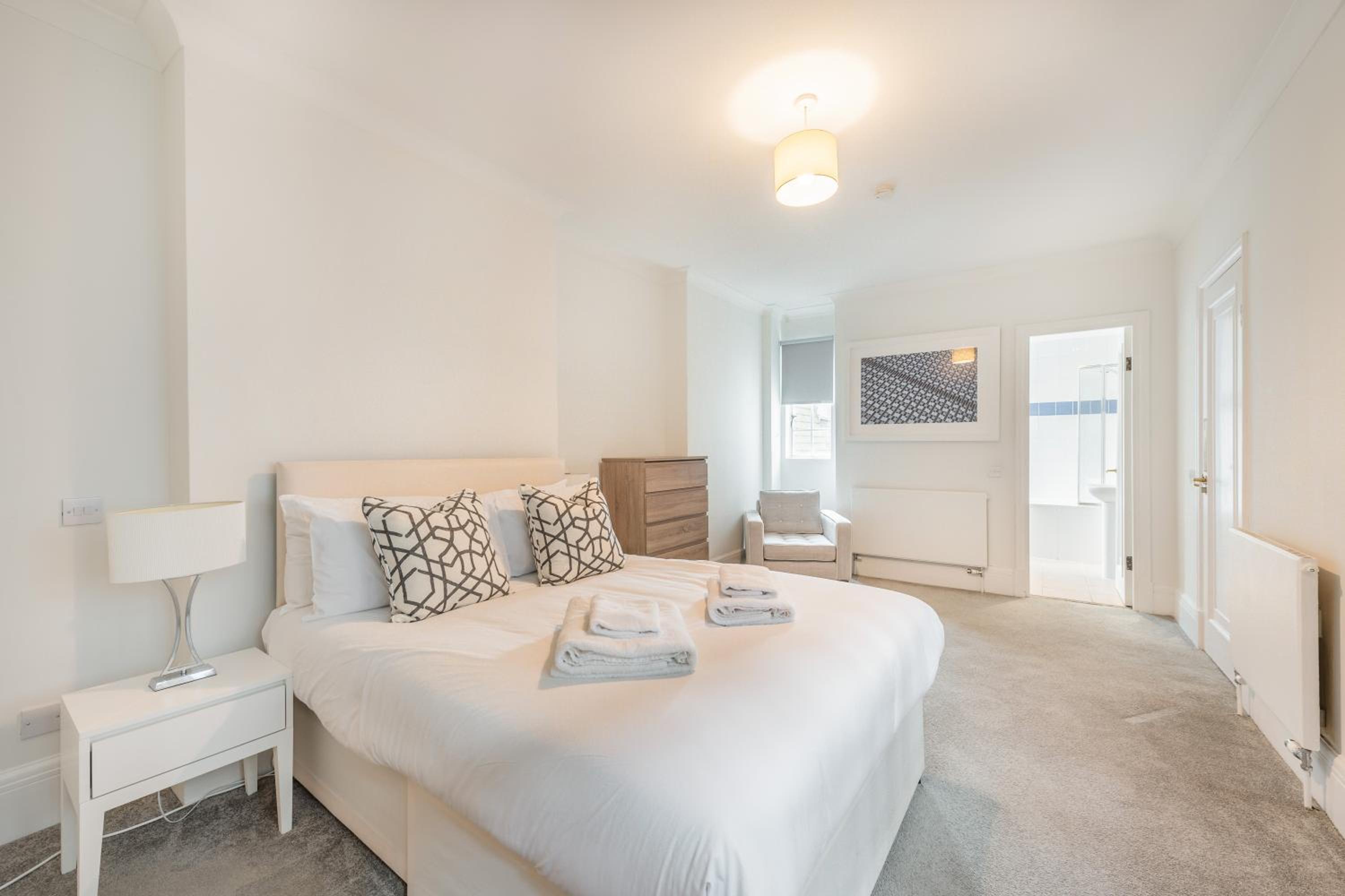 Strathmore Court Apartments
