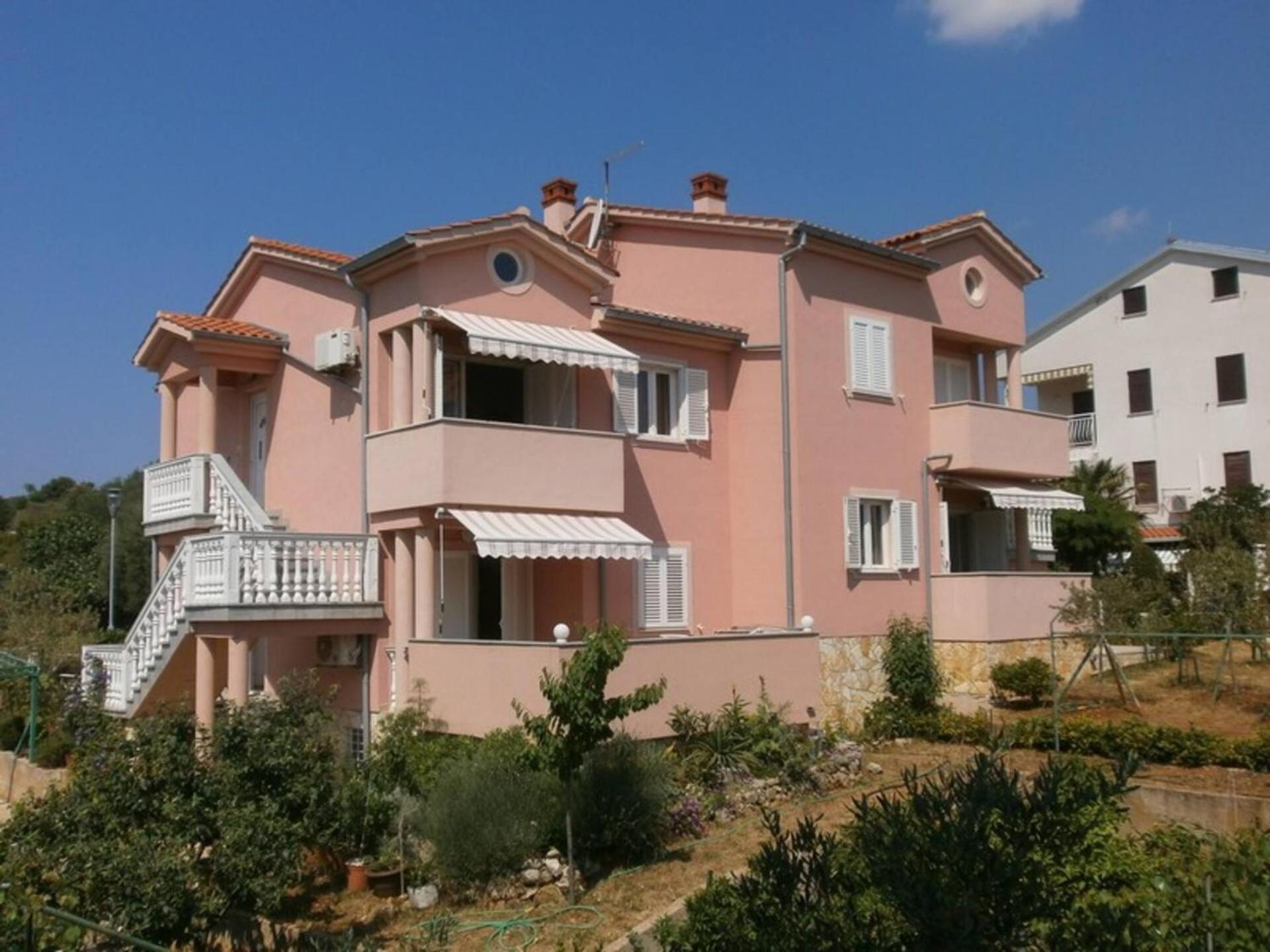 Charming Apartment Tihana with Washing Machine view 2