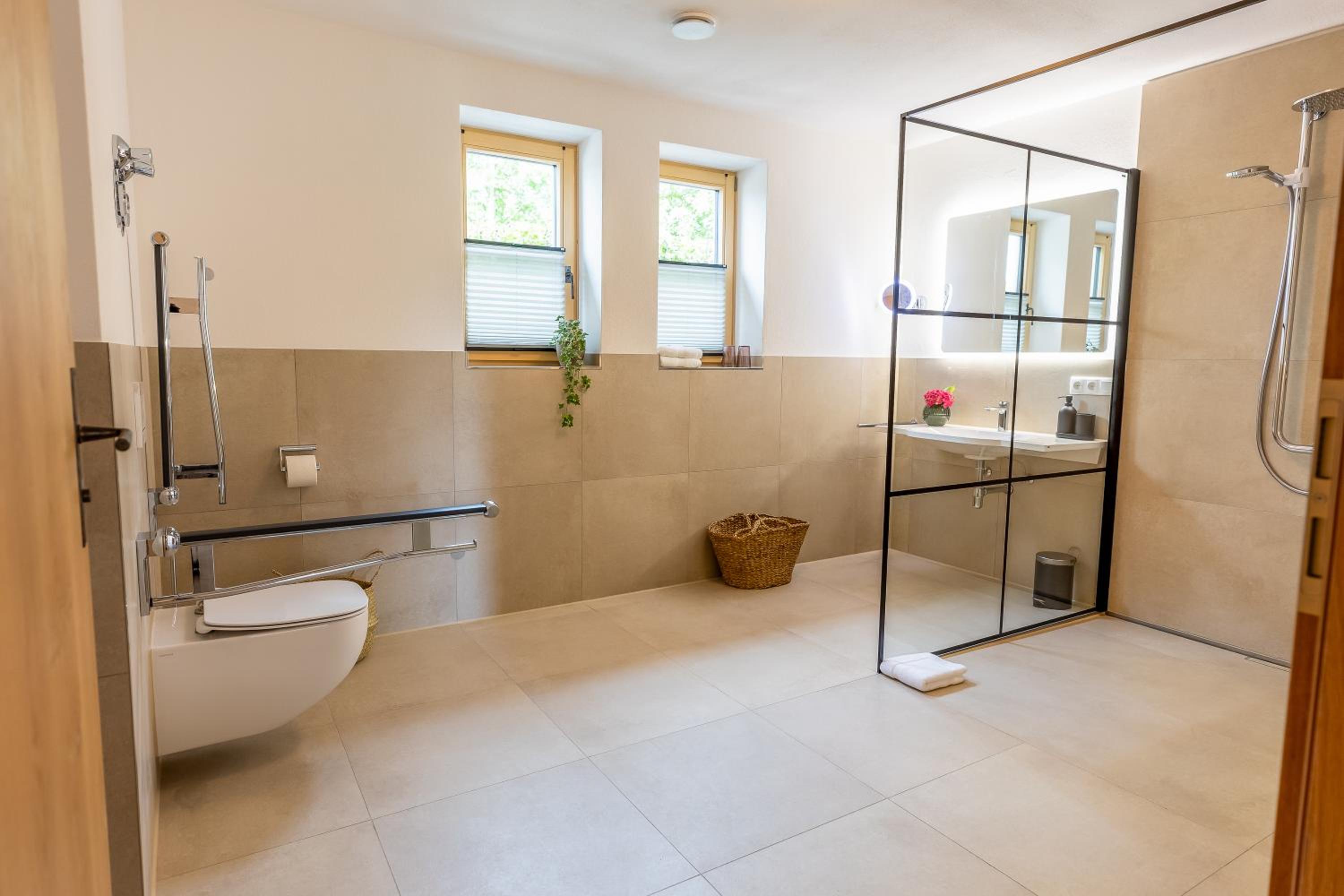 Graf Chiemo Suites - direkt am Chiemsee mit separatem Seezugang