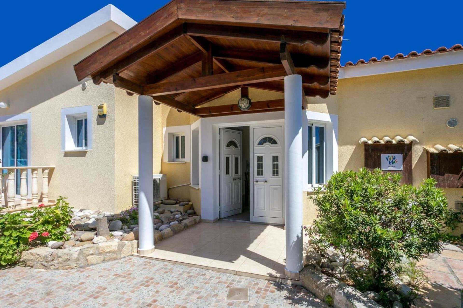 Villa Marios by Villa Plus