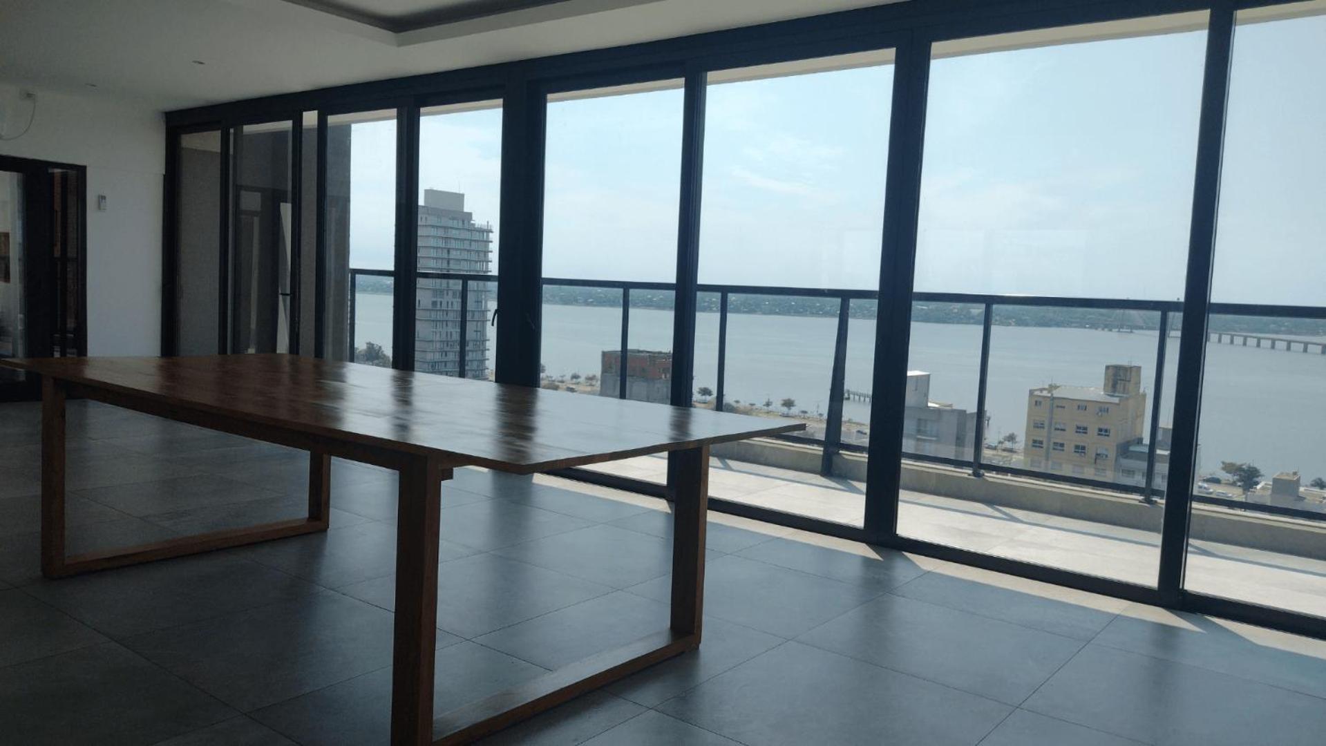 Céntrico Loft con Piscina y Balcón en Posadas